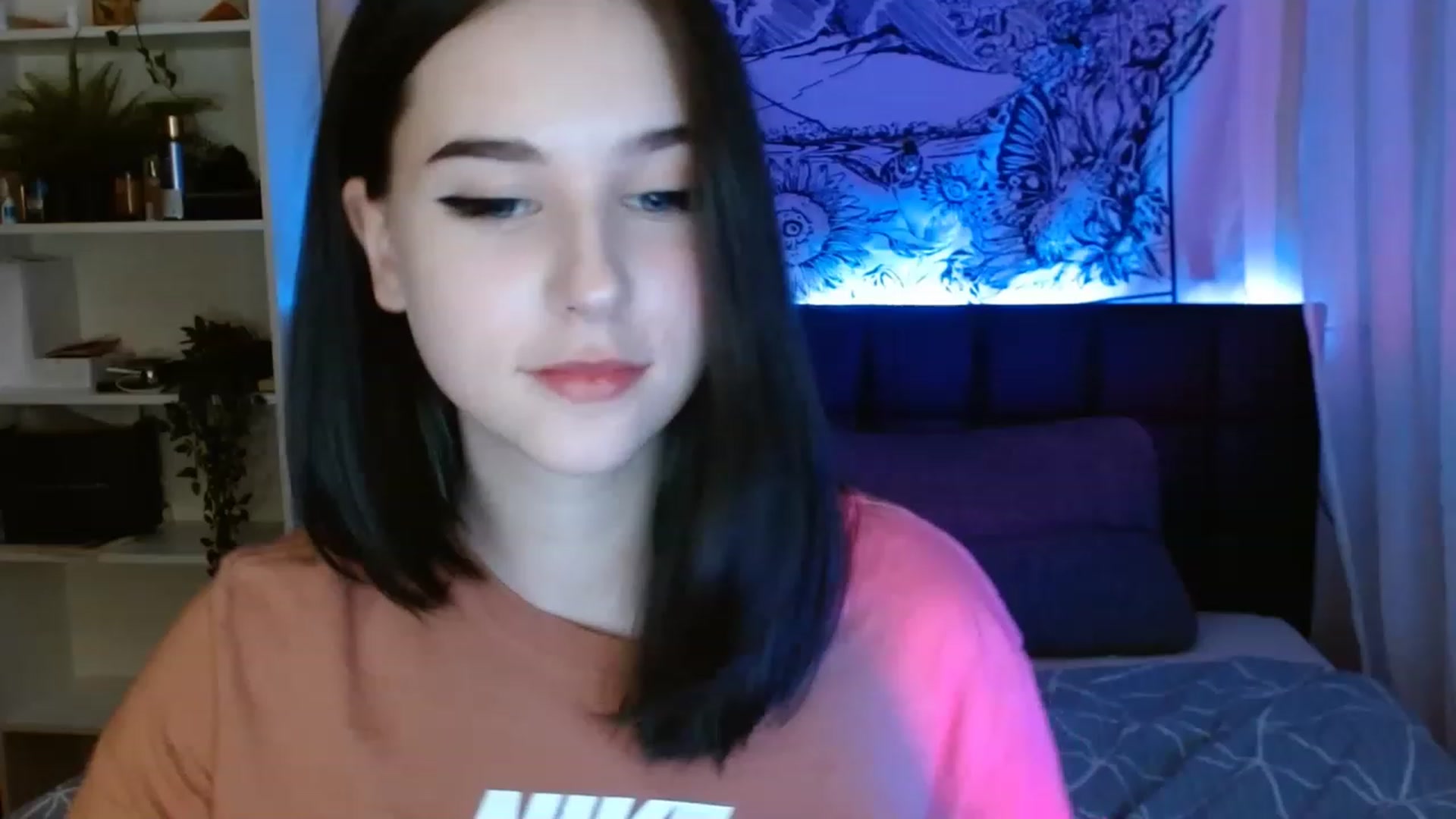 Gallery image thumbnail from ElsieF_'s myfreecams stream on, 05/22/2023, 17:07 image 13 of 20