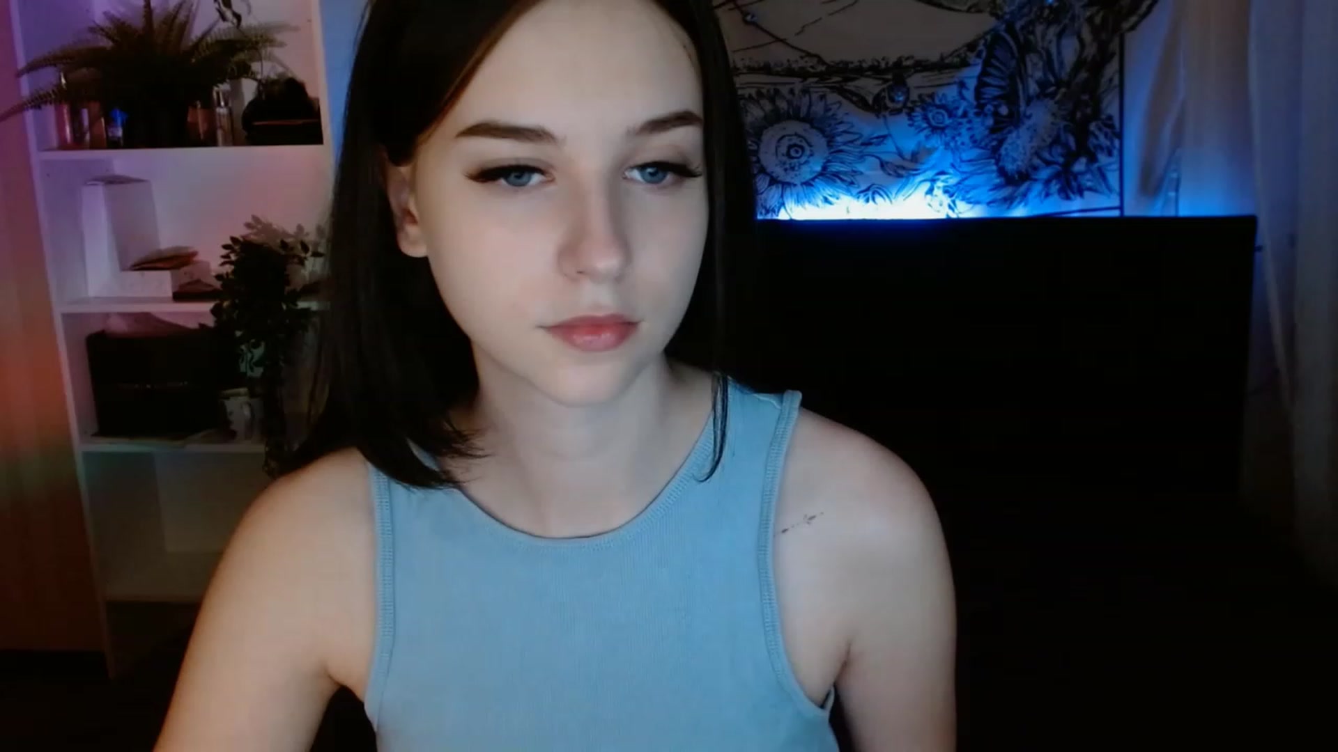 Gallery image thumbnail from ElsieF_'s myfreecams stream on, 05/25/2023, 19:32 image 5 of 20