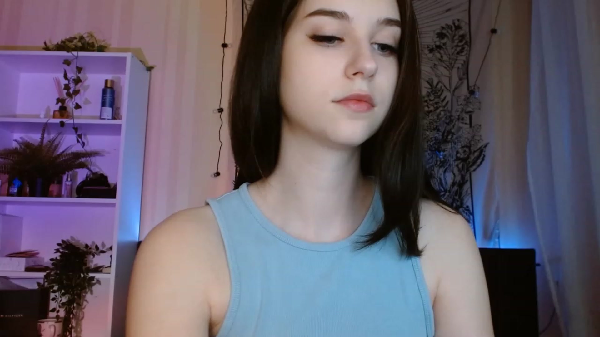 Gallery image thumbnail from ElsieF_'s myfreecams stream on, 05/25/2023, 19:32 image 3 of 20