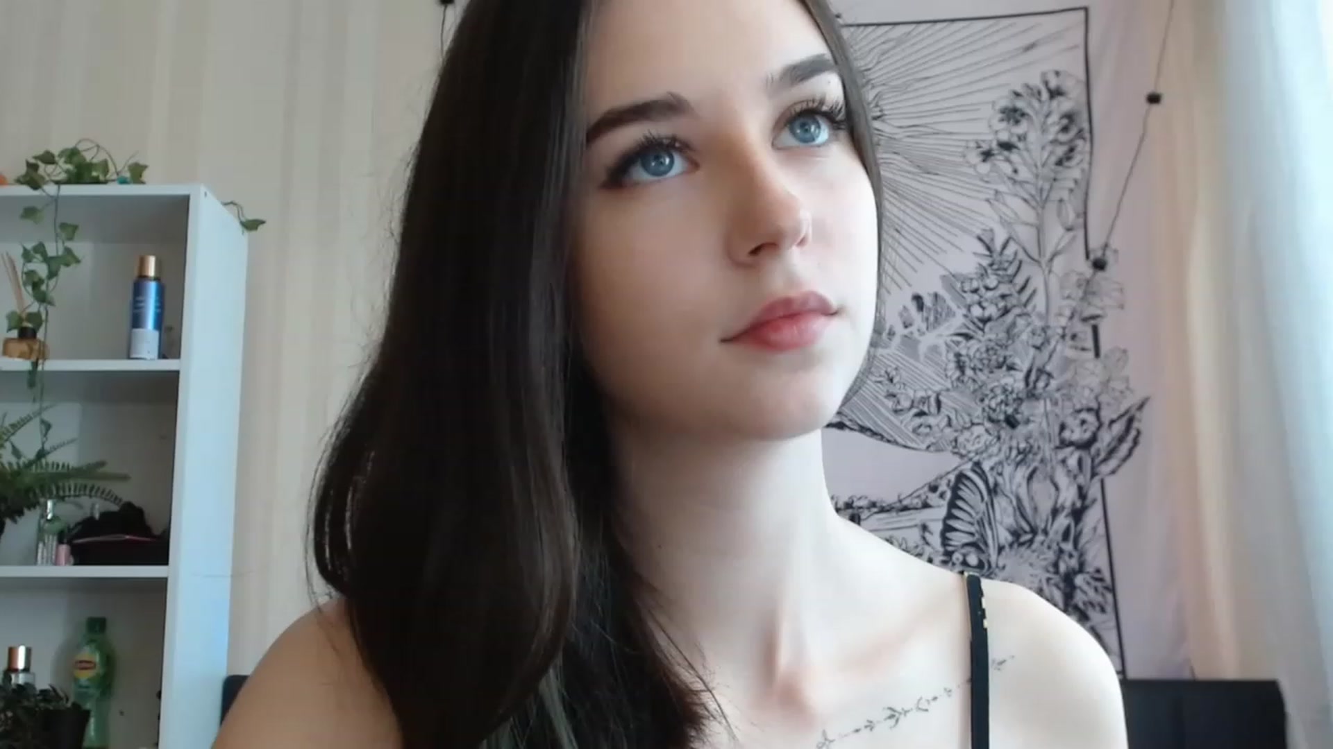 Gallery image thumbnail from ElsieF_'s myfreecams stream on, 05/29/2023, 06:52 image 11 of 20