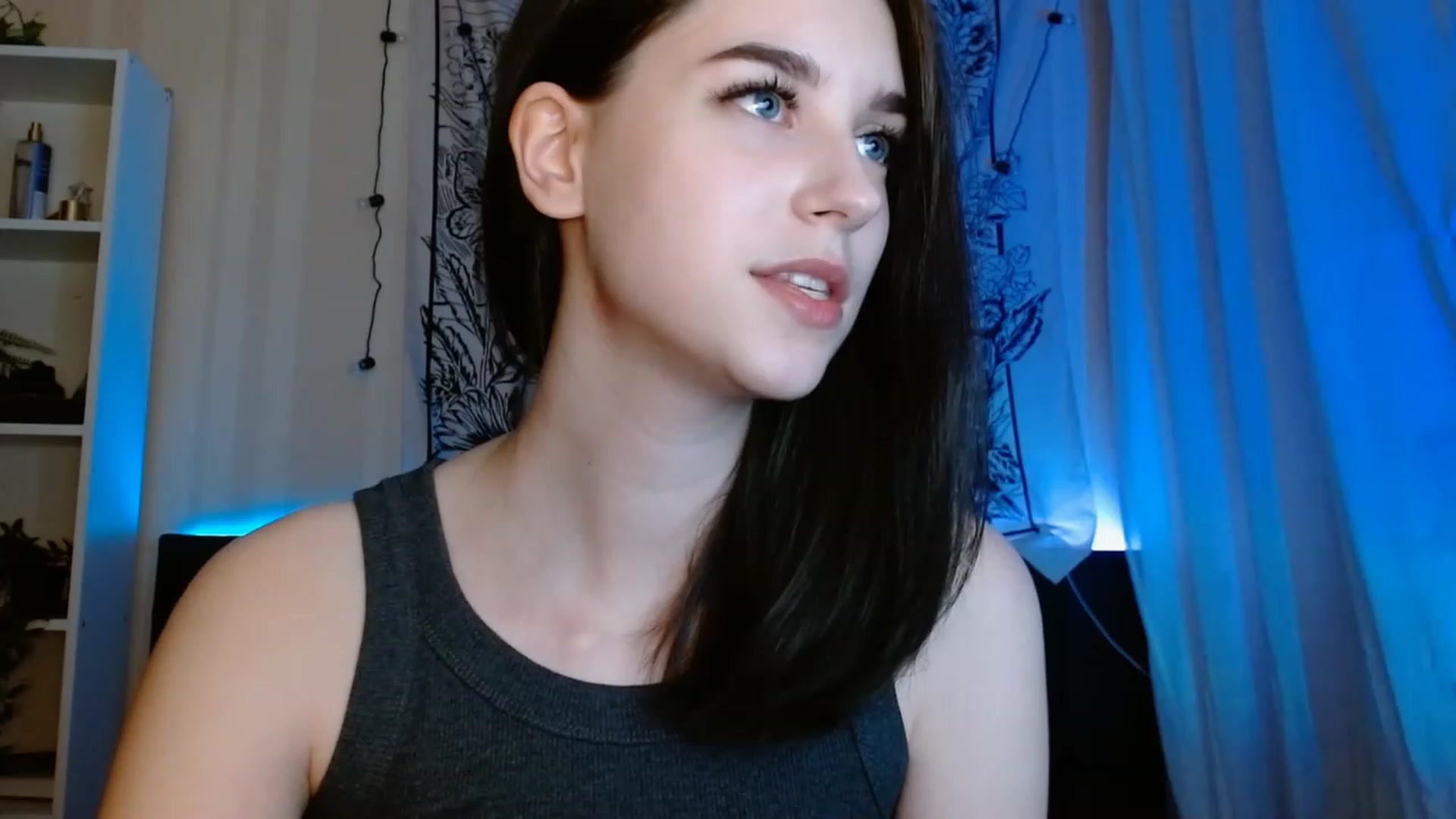 Gallery image thumbnail from ElsieF_'s myfreecams stream on, 06/04/2023, 21:00 image 17 of 20
