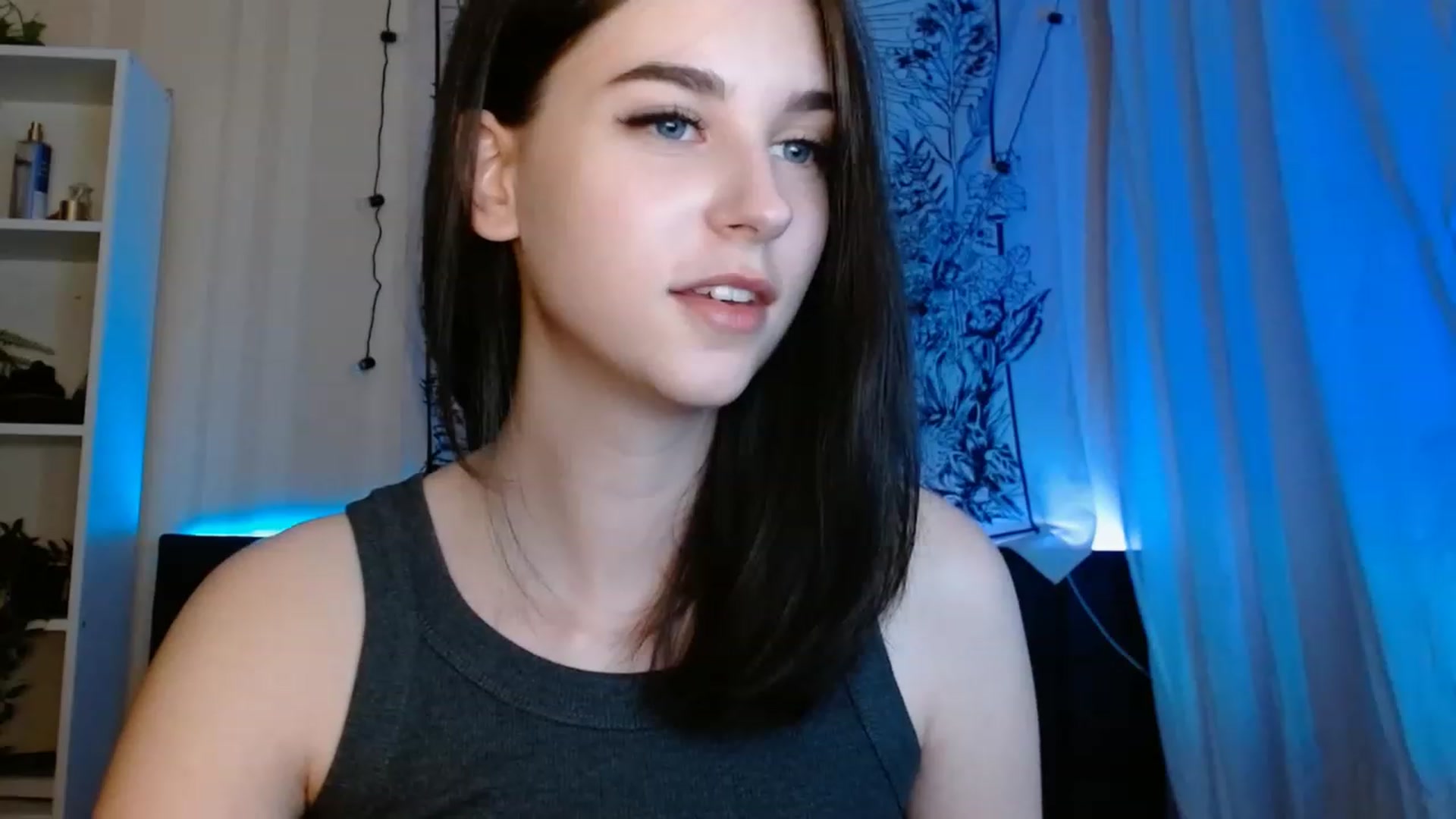Gallery image thumbnail from ElsieF_'s myfreecams stream on, 06/04/2023, 21:00 image 20 of 20