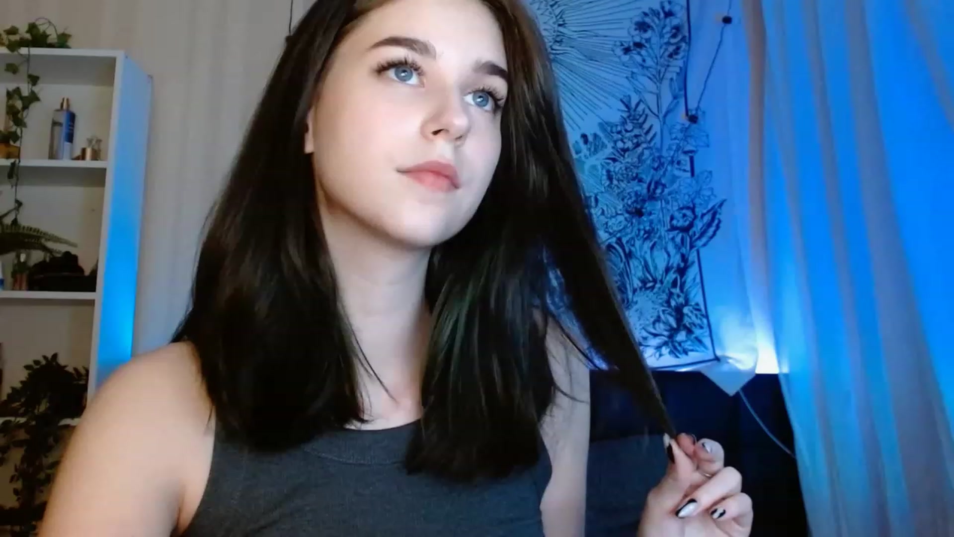 Gallery image thumbnail from ElsieF_'s myfreecams stream on, 06/04/2023, 21:23 image 5 of 20