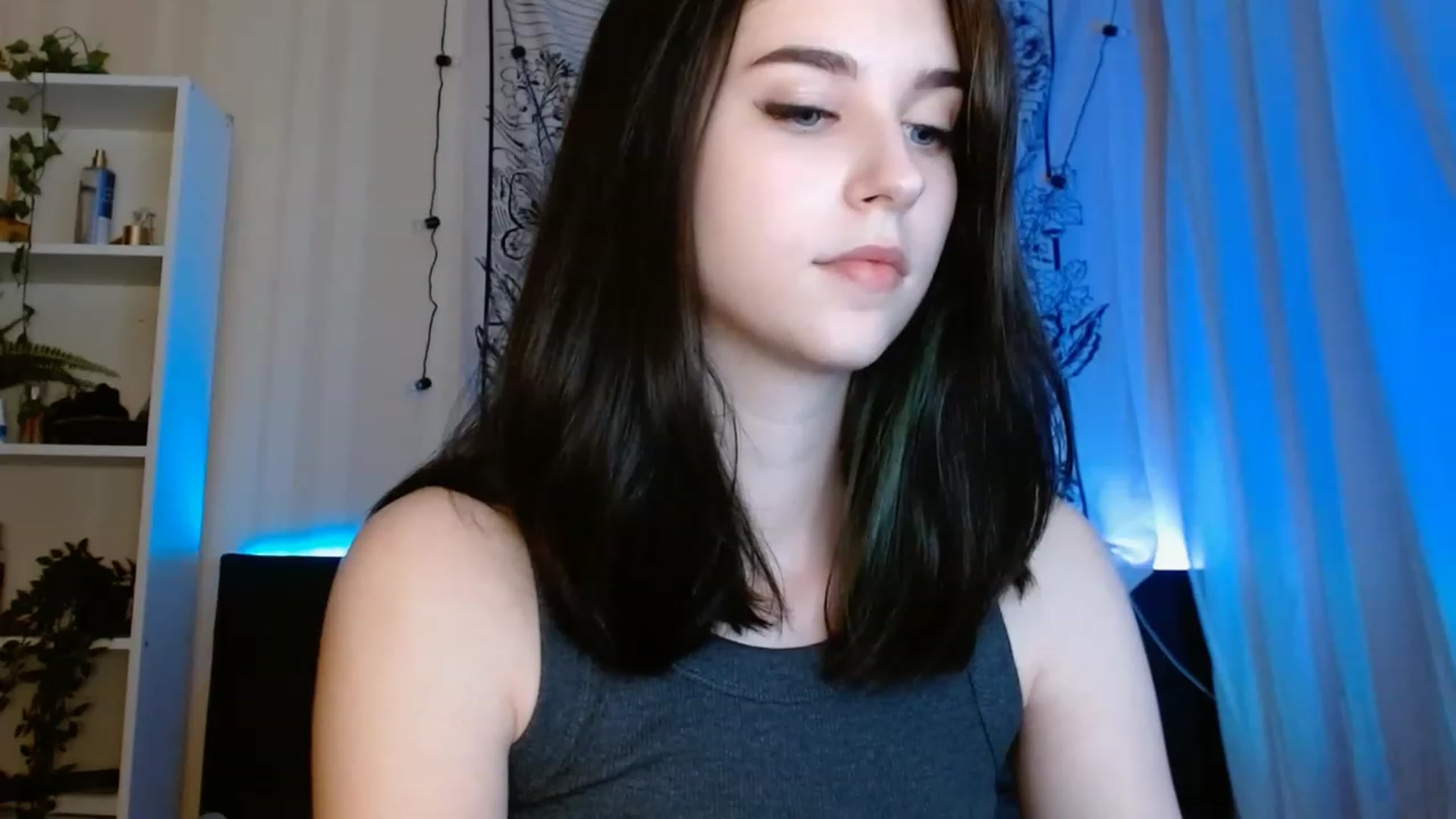 Gallery image thumbnail from ElsieF_'s myfreecams stream on, 06/04/2023, 21:23 image 9 of 20