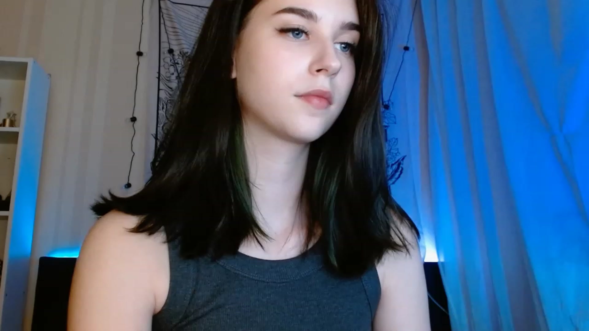 Gallery image thumbnail from ElsieF_'s myfreecams stream on, 06/04/2023, 21:23 image 2 of 20