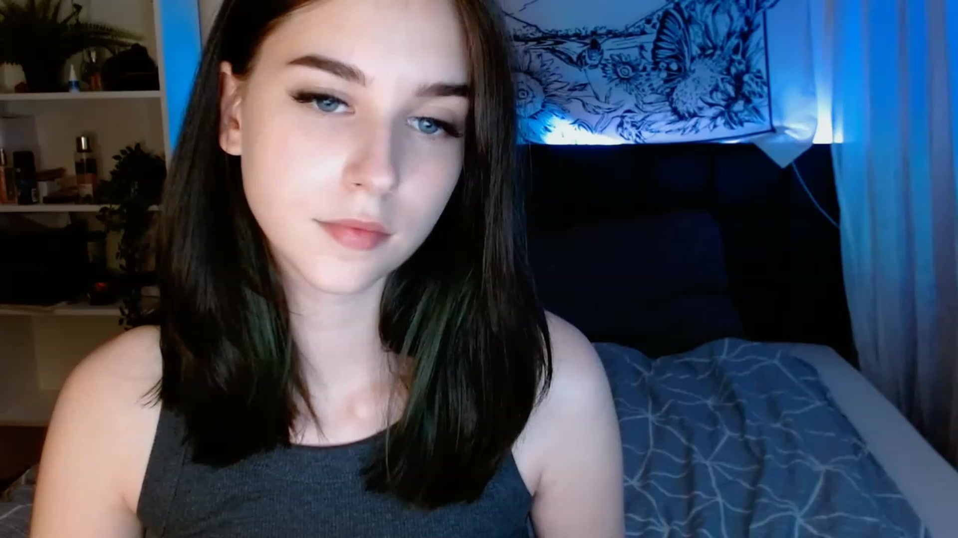 Gallery image thumbnail from ElsieF_'s myfreecams stream on, 06/04/2023, 21:23 image 11 of 20