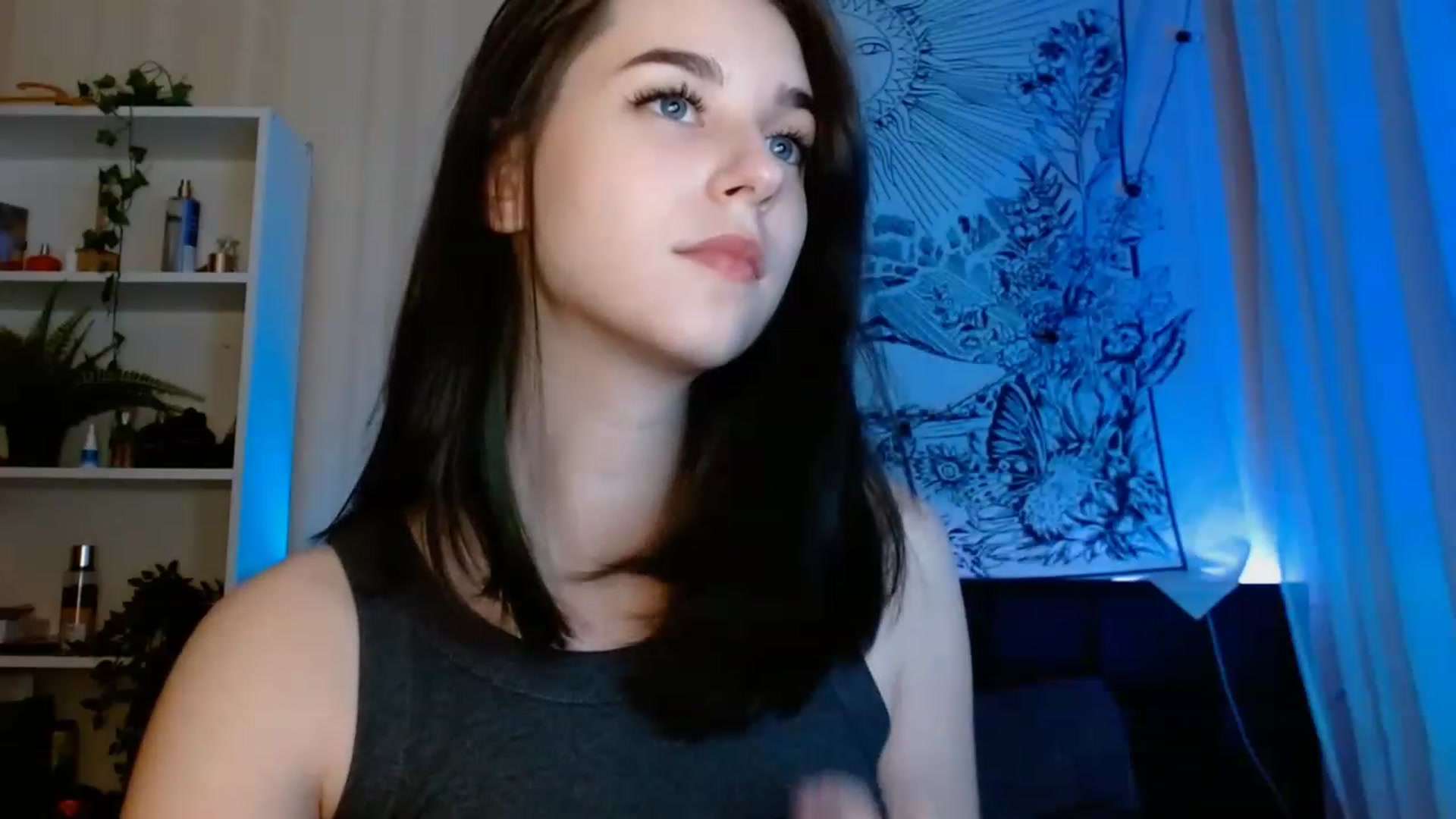 Gallery image thumbnail from ElsieF_'s myfreecams stream on, 06/04/2023, 22:47 image 8 of 20