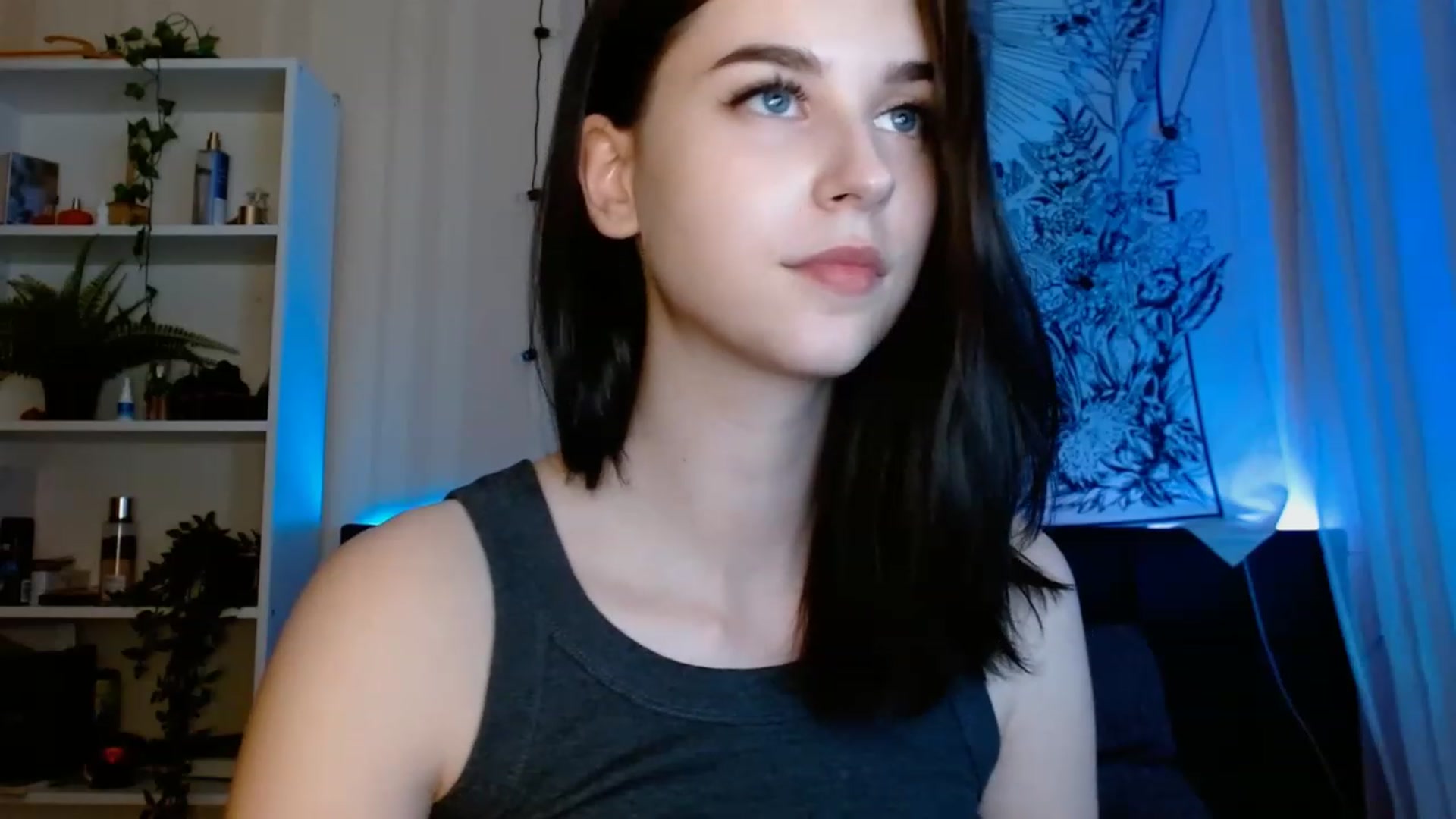 Gallery image thumbnail from ElsieF_'s myfreecams stream on, 06/04/2023, 22:47 image 19 of 20