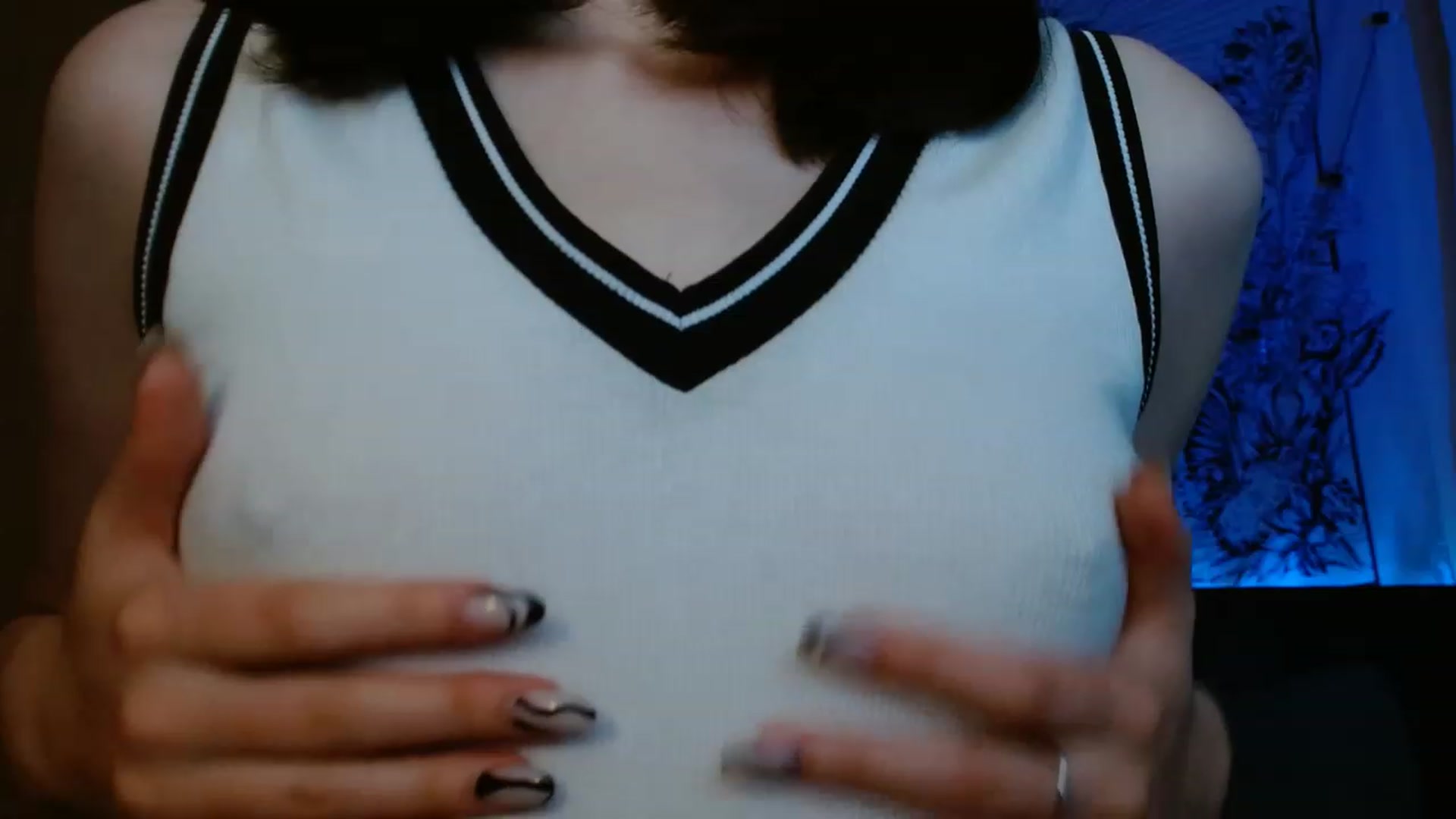 Gallery image thumbnail from ElsieF_'s myfreecams stream on, 06/06/2023, 20:08 image 11 of 20