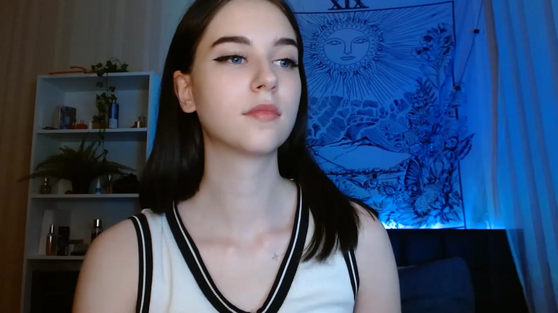 Gallery image thumbnail from ElsieF_'s myfreecams stream on, 06/06/2023, 20:08 image 14 of 20