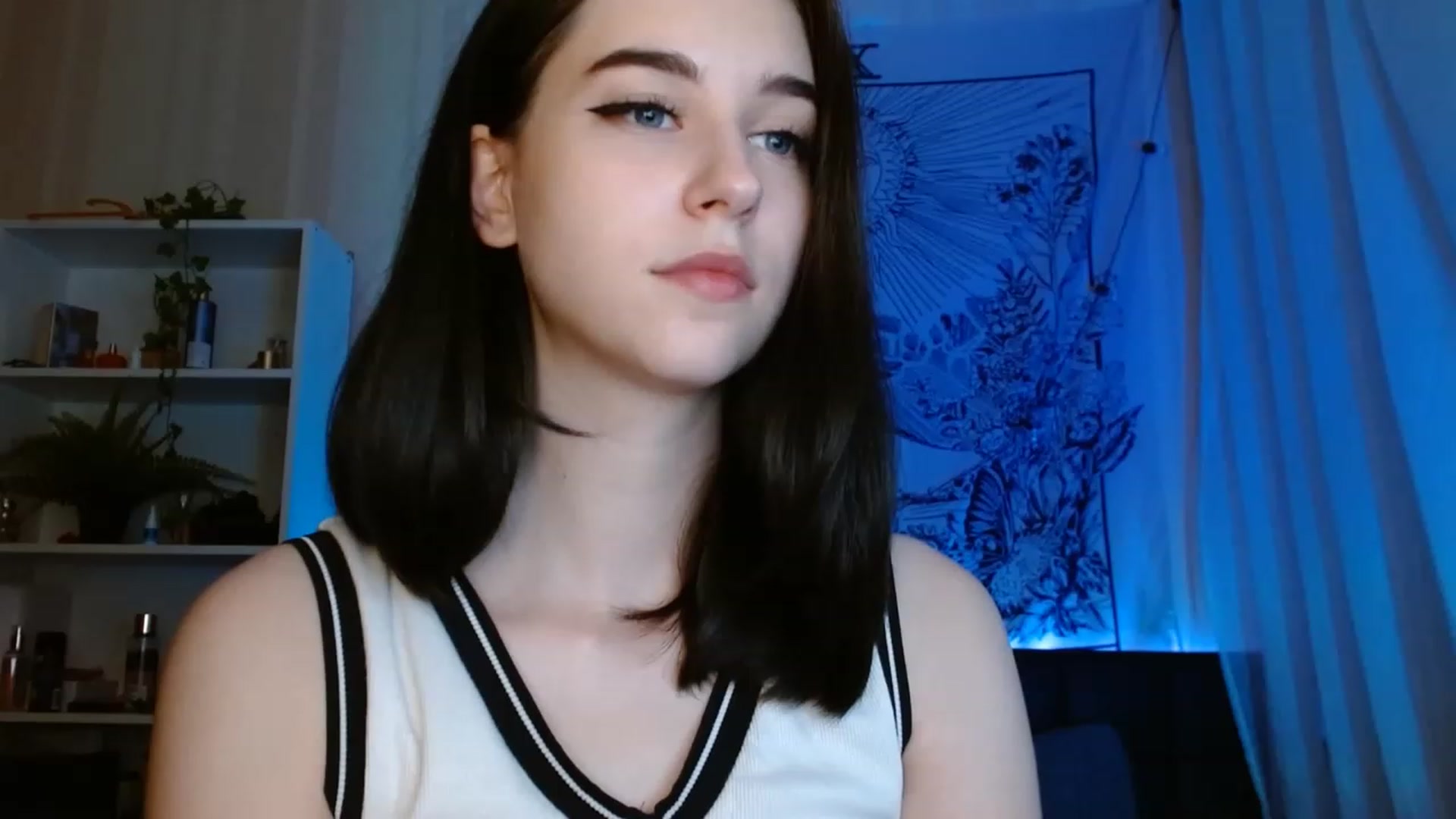 Gallery image thumbnail from ElsieF_'s myfreecams stream on, 06/06/2023, 20:08 image 10 of 20