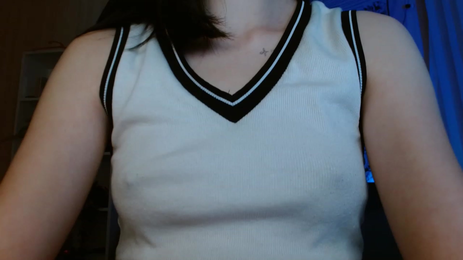 Gallery image thumbnail from ElsieF_'s myfreecams stream on, 06/06/2023, 20:08 image 4 of 20