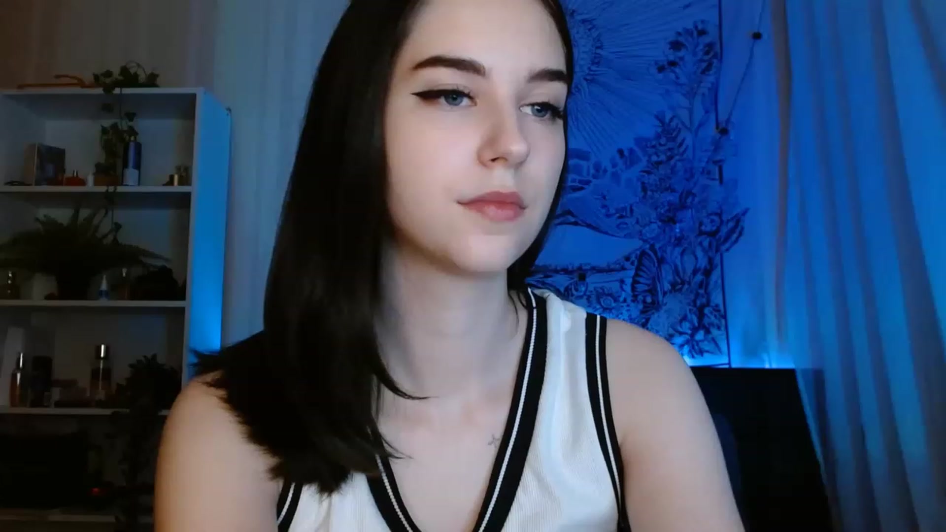 Gallery image thumbnail from ElsieF_'s myfreecams stream on, 06/06/2023, 20:08 image 18 of 20