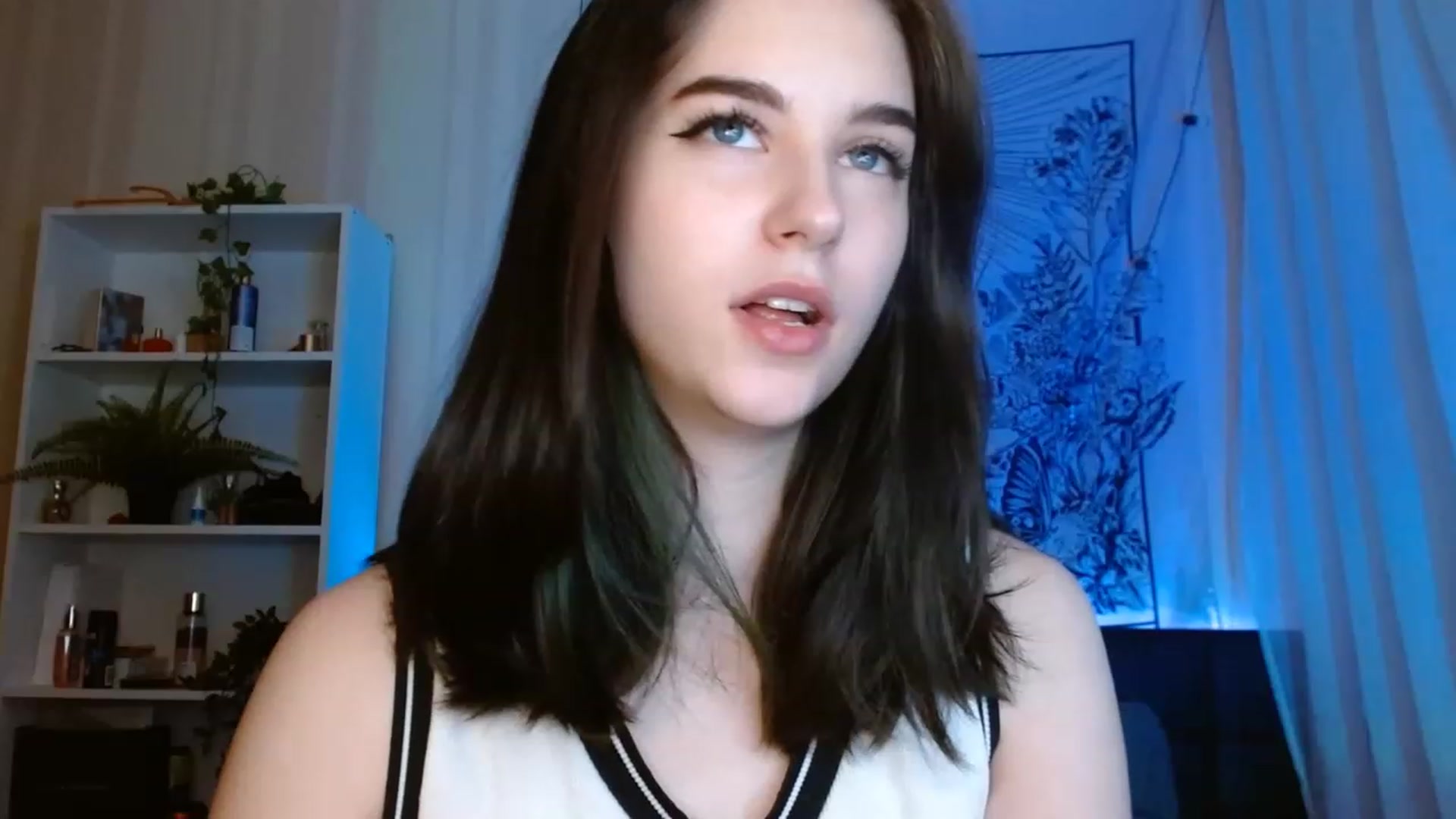 Gallery image thumbnail from ElsieF_'s myfreecams stream on, 06/06/2023, 20:08 image 19 of 20