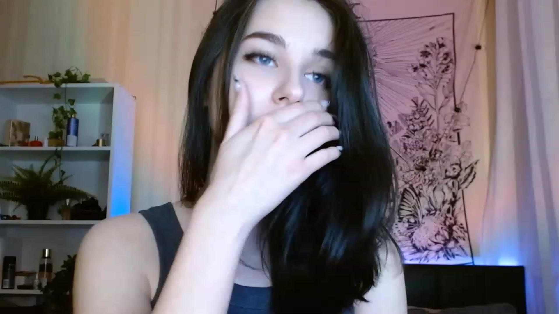 Gallery image thumbnail from ElsieF_'s myfreecams stream on, 06/07/2023, 20:15 image 10 of 20