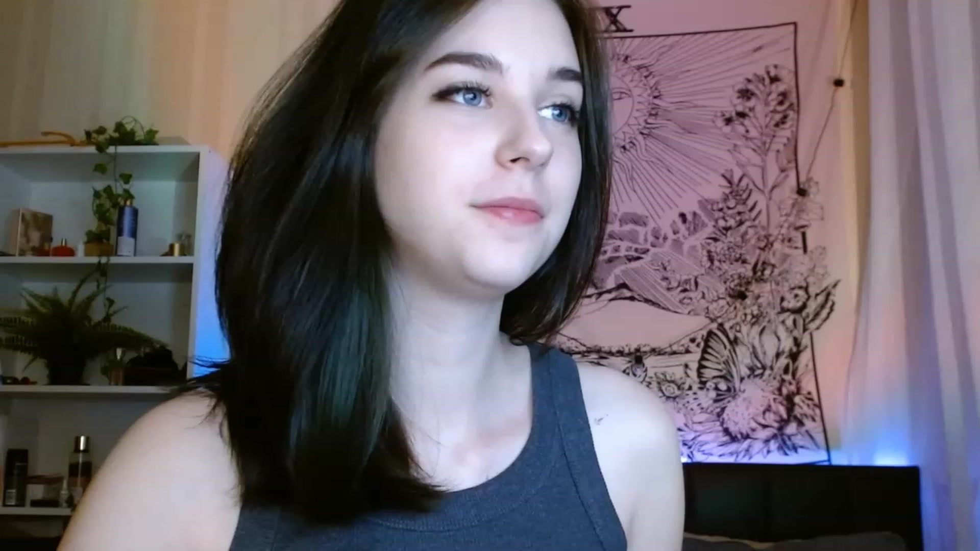 Gallery image thumbnail from ElsieF_'s myfreecams stream on, 06/07/2023, 20:15 image 7 of 20