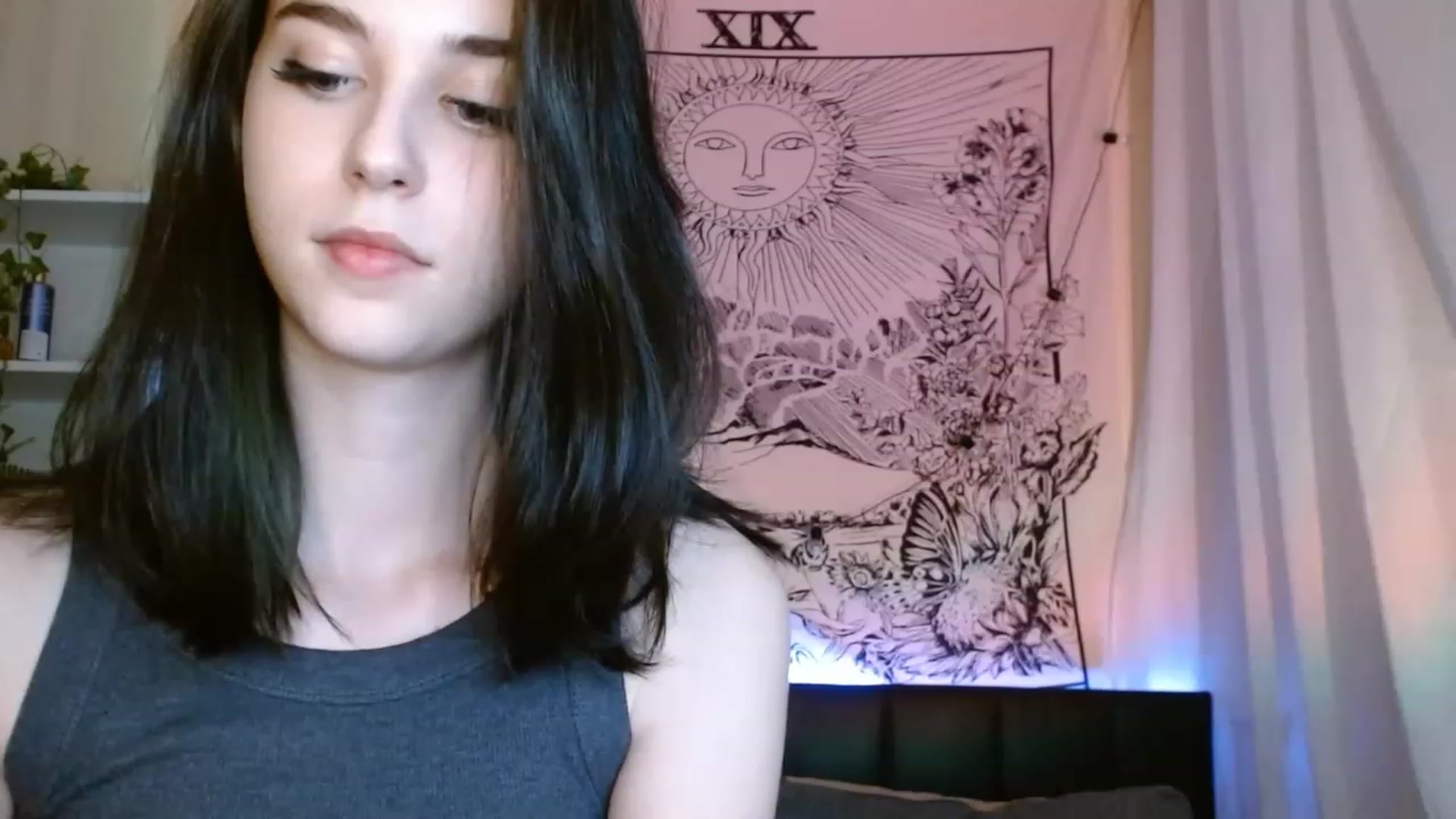 Gallery image thumbnail from ElsieF_'s myfreecams stream on, 06/07/2023, 20:15 image 2 of 20