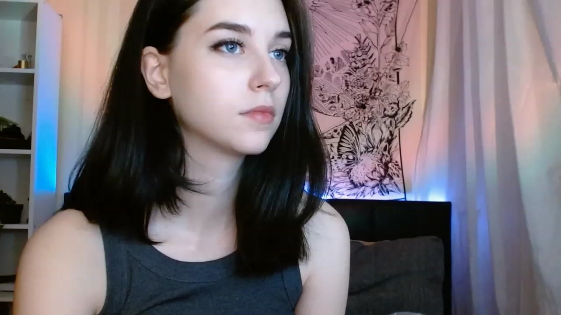 Gallery image thumbnail from ElsieF_'s myfreecams stream on, 06/07/2023, 21:28 image 11 of 20