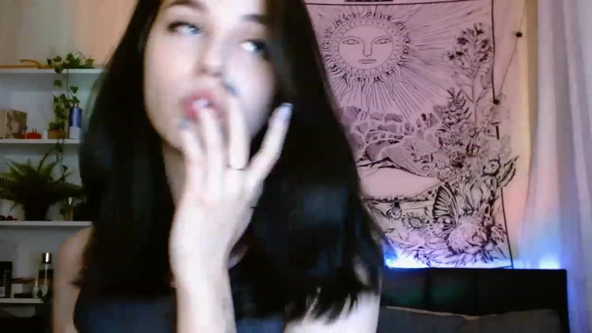 Gallery image thumbnail from ElsieF_'s myfreecams stream on, 06/07/2023, 21:28 image 17 of 20