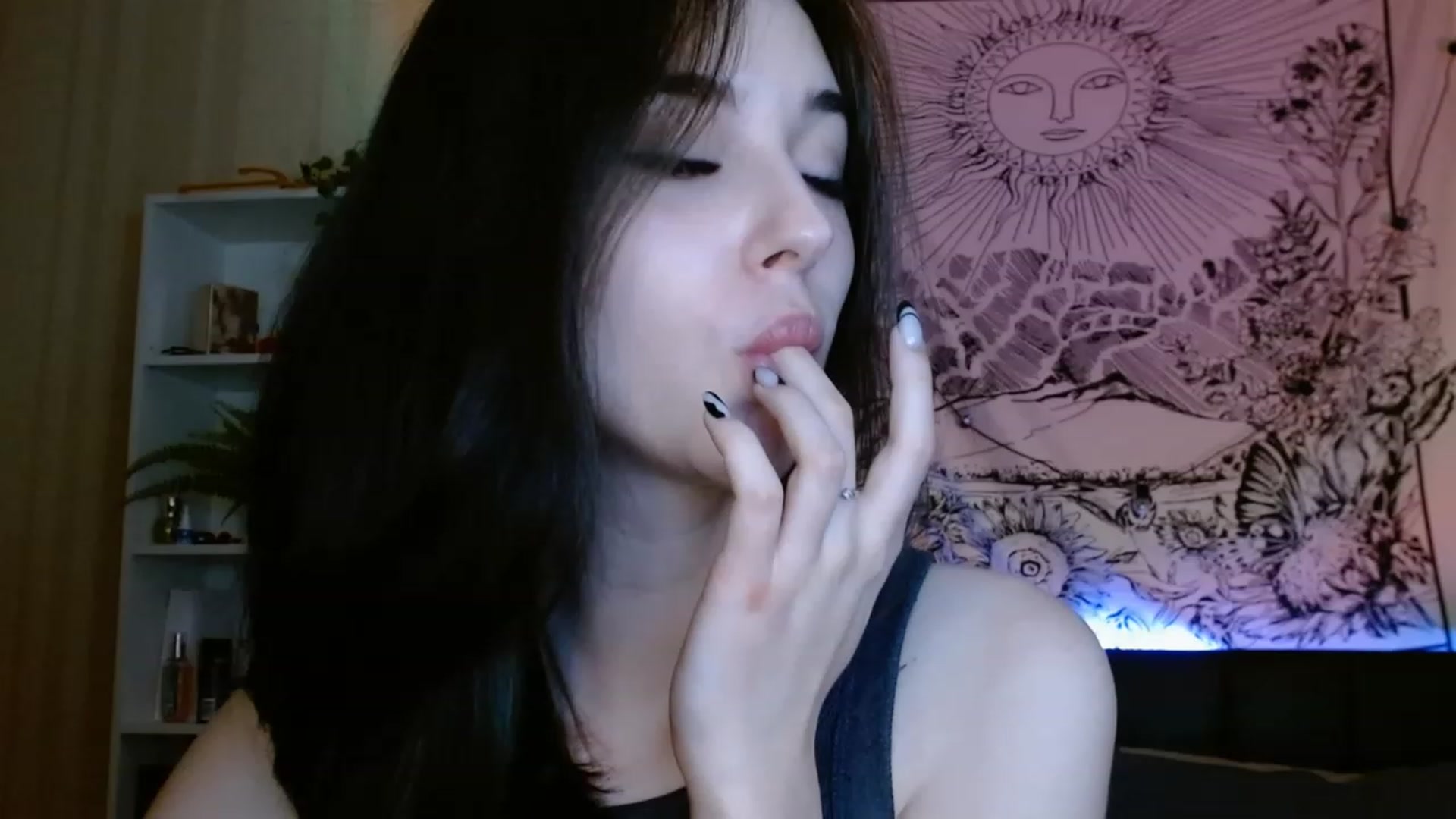 Gallery image thumbnail from ElsieF_'s myfreecams stream on, 06/07/2023, 21:28 image 1 of 20