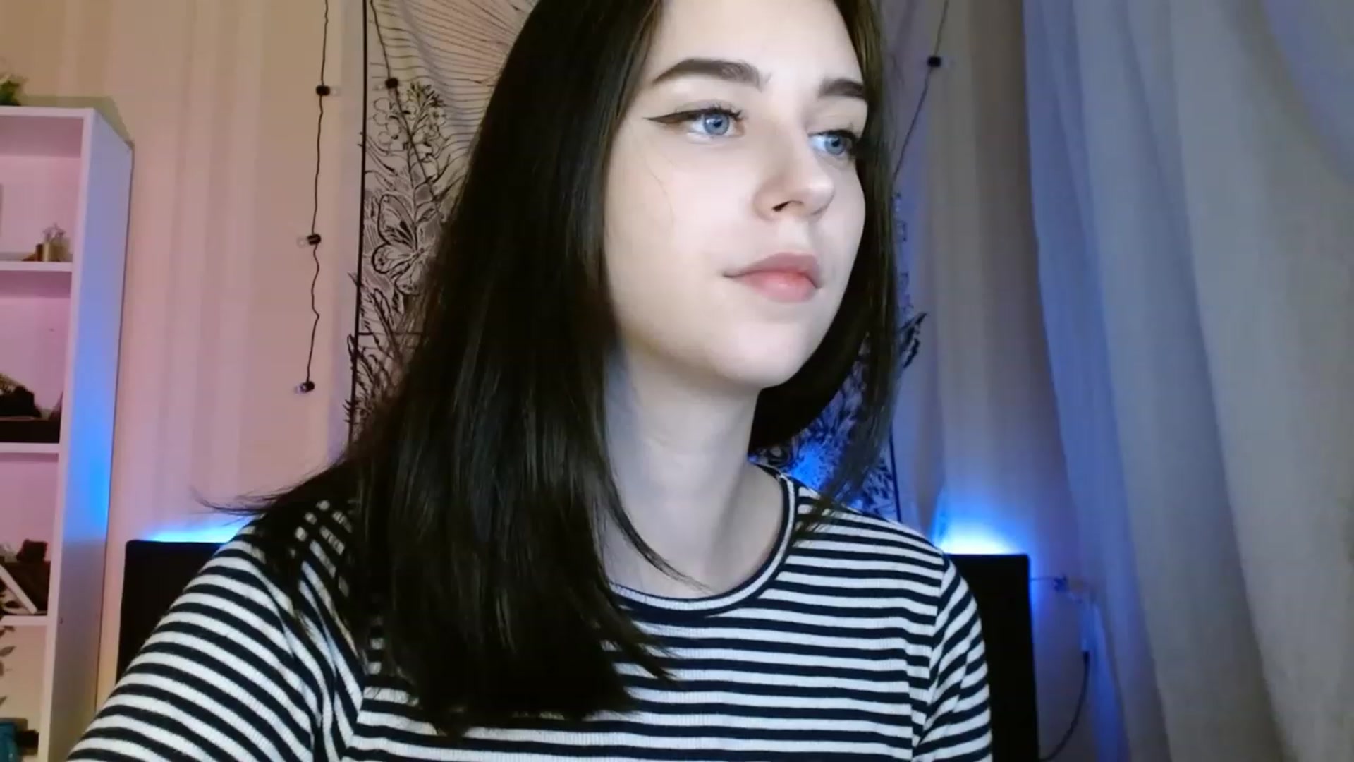 Gallery image thumbnail from ElsieF_'s myfreecams stream on, 06/11/2023, 22:08 image 8 of 20