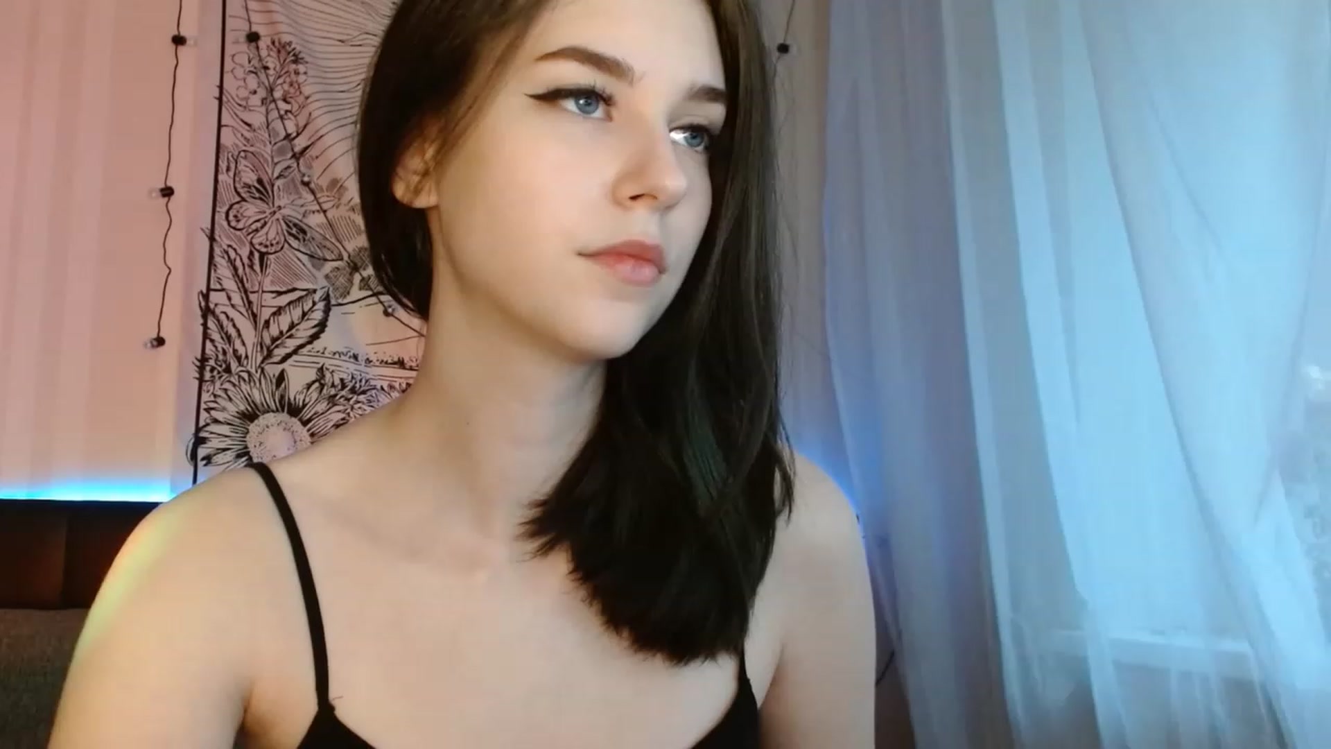 Gallery image thumbnail from ElsieF_'s myfreecams stream on, 06/13/2023, 16:44 image 1 of 20