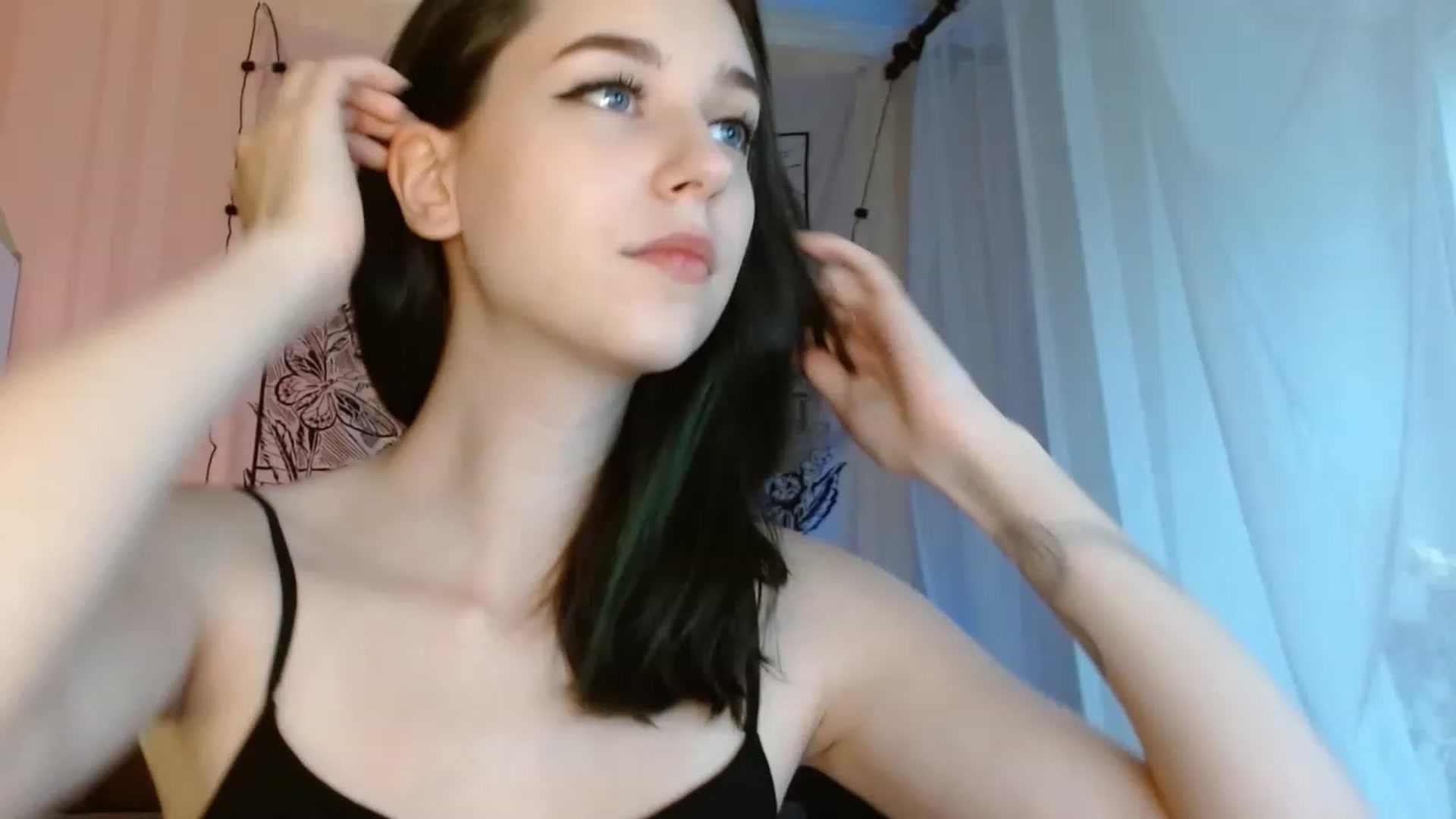Gallery image thumbnail from ElsieF_'s myfreecams stream on, 06/13/2023, 16:44 image 15 of 20