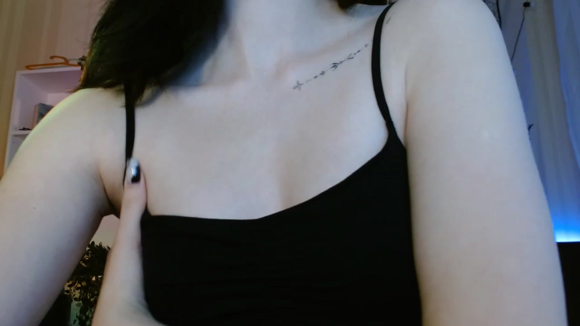 Gallery image thumbnail from ElsieF_'s myfreecams stream on, 06/13/2023, 16:44 image 3 of 20