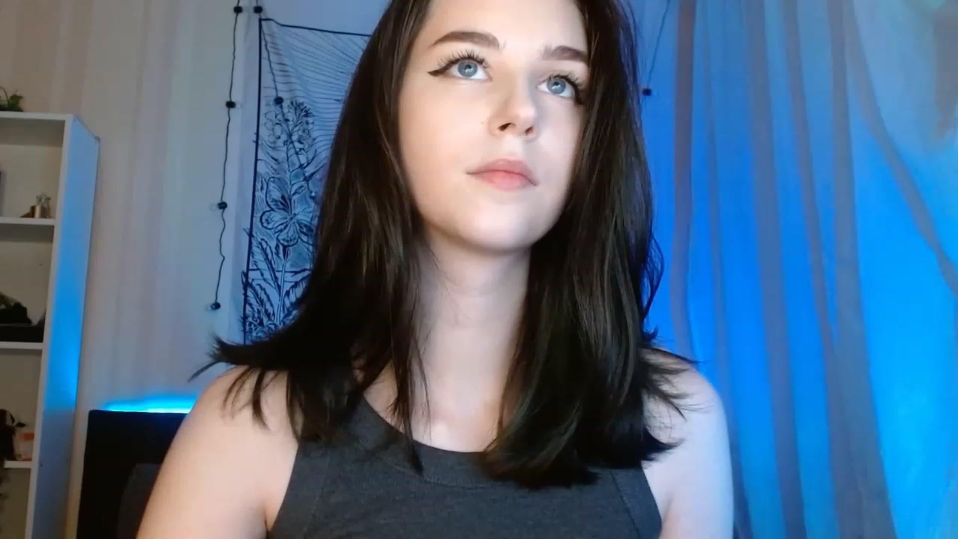 Gallery image thumbnail from ElsieF_'s myfreecams stream on, 06/14/2023, 20:27 image 12 of 20