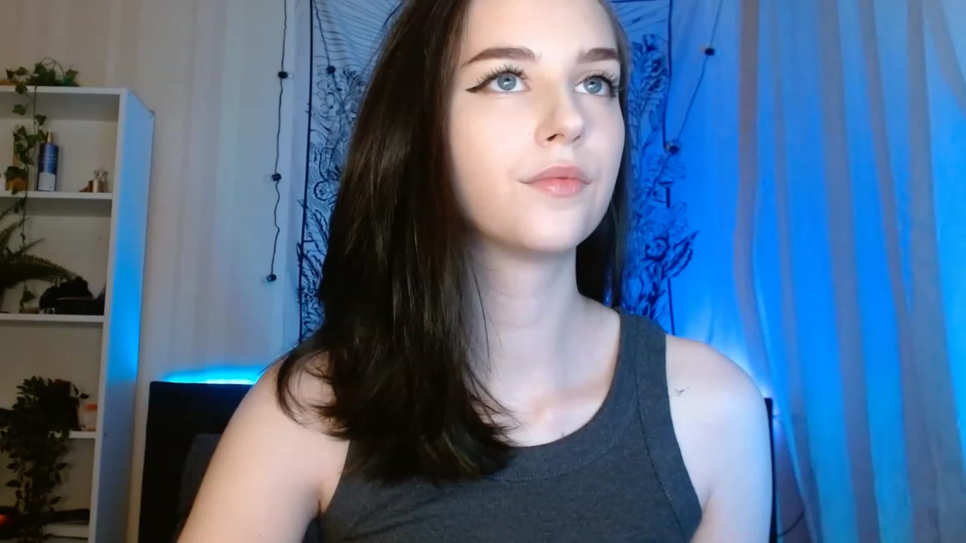 Gallery image thumbnail from ElsieF_'s myfreecams stream on, 06/14/2023, 20:27 image 20 of 20
