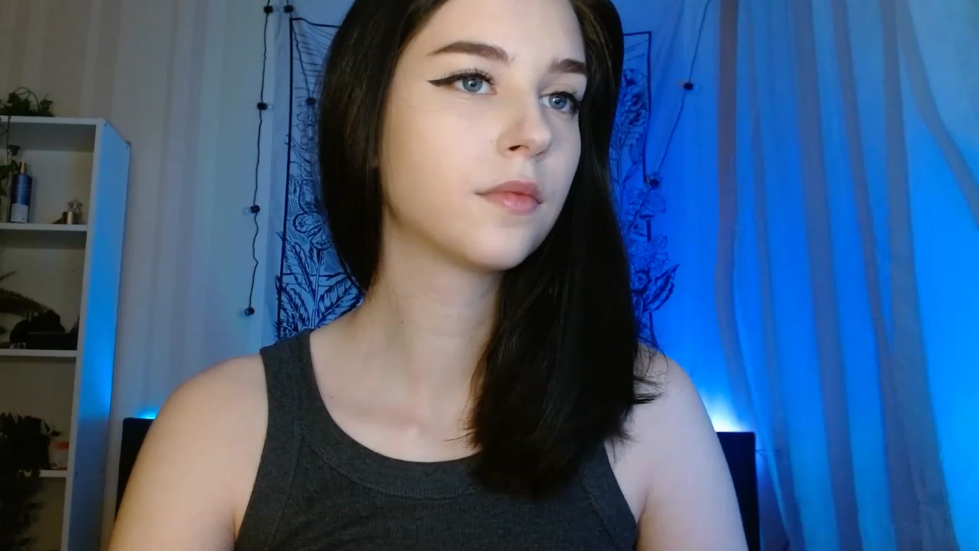 Gallery image thumbnail from ElsieF_'s myfreecams stream on, 06/14/2023, 20:27 image 1 of 20