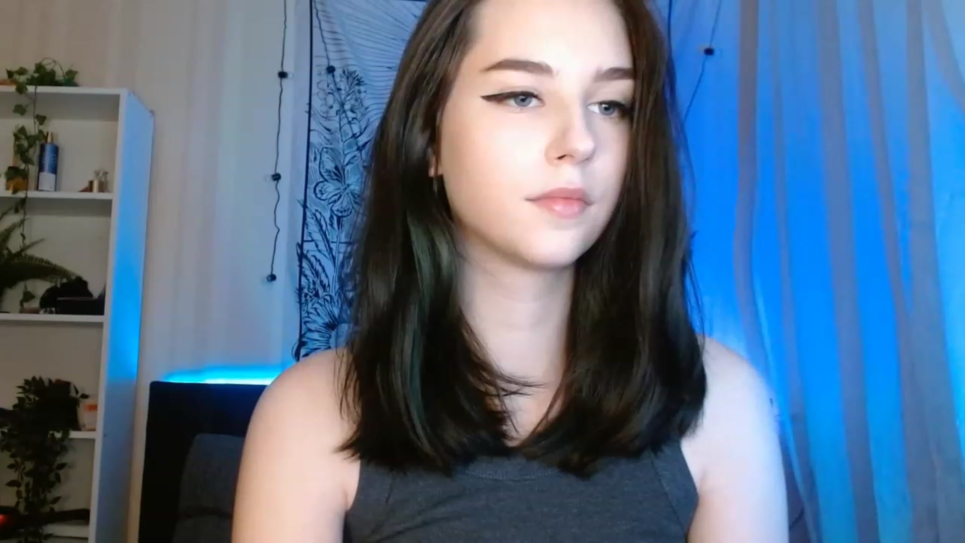 Gallery image thumbnail from ElsieF_'s myfreecams stream on, 06/14/2023, 20:27 image 16 of 20