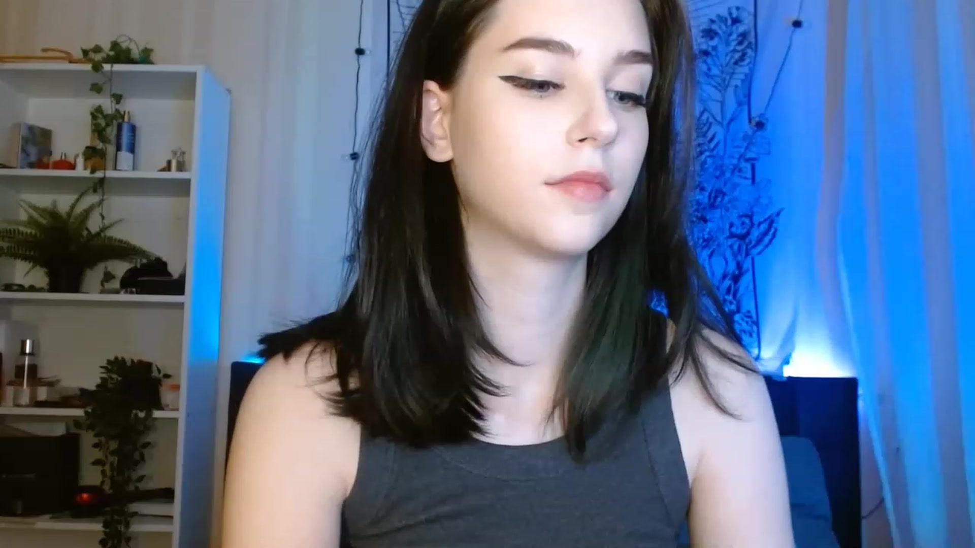 Gallery image thumbnail from ElsieF_'s myfreecams stream on, 06/14/2023, 22:18 image 9 of 20