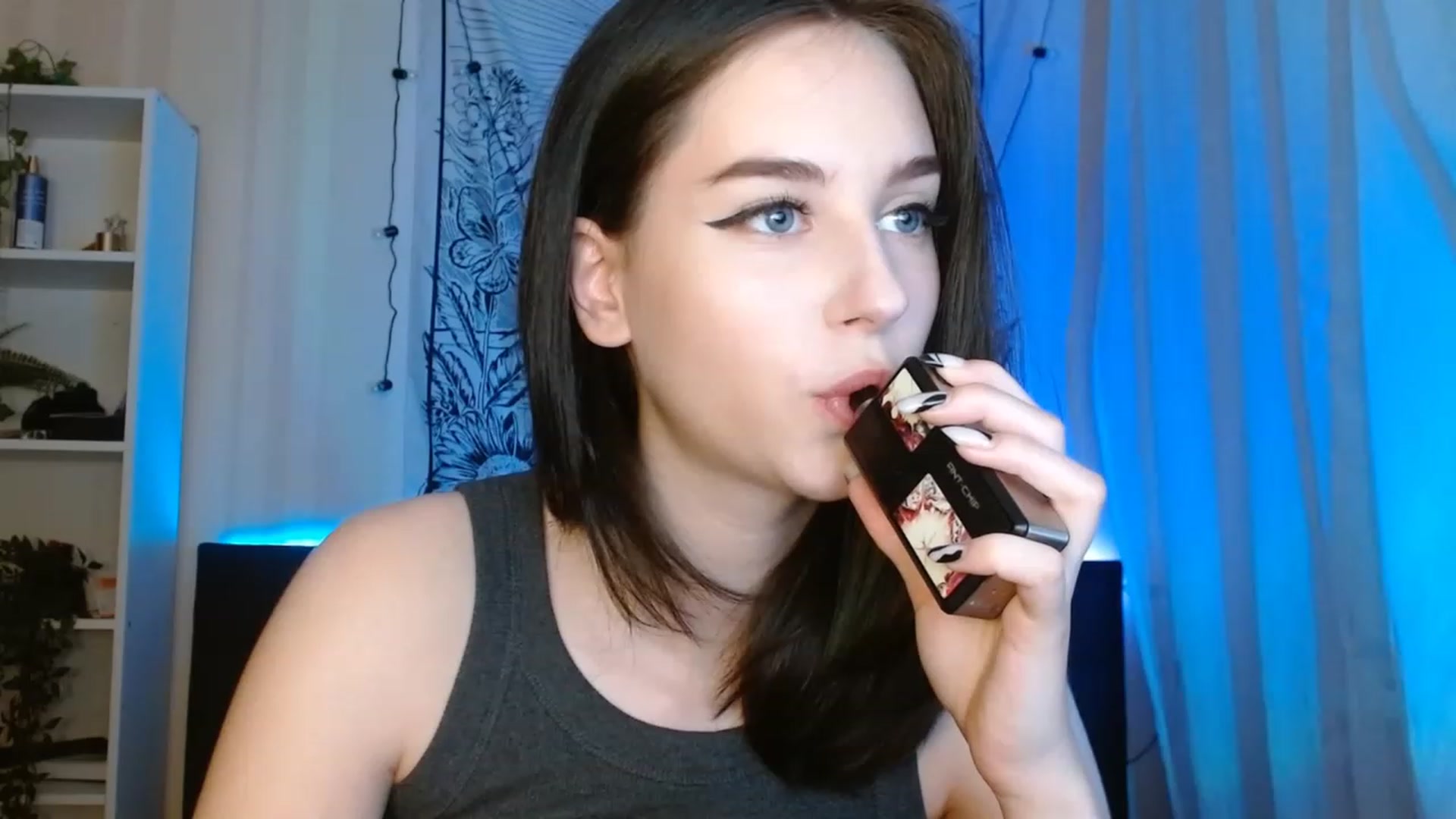 Gallery image thumbnail from ElsieF_'s myfreecams stream on, 06/14/2023, 22:18 image 14 of 20