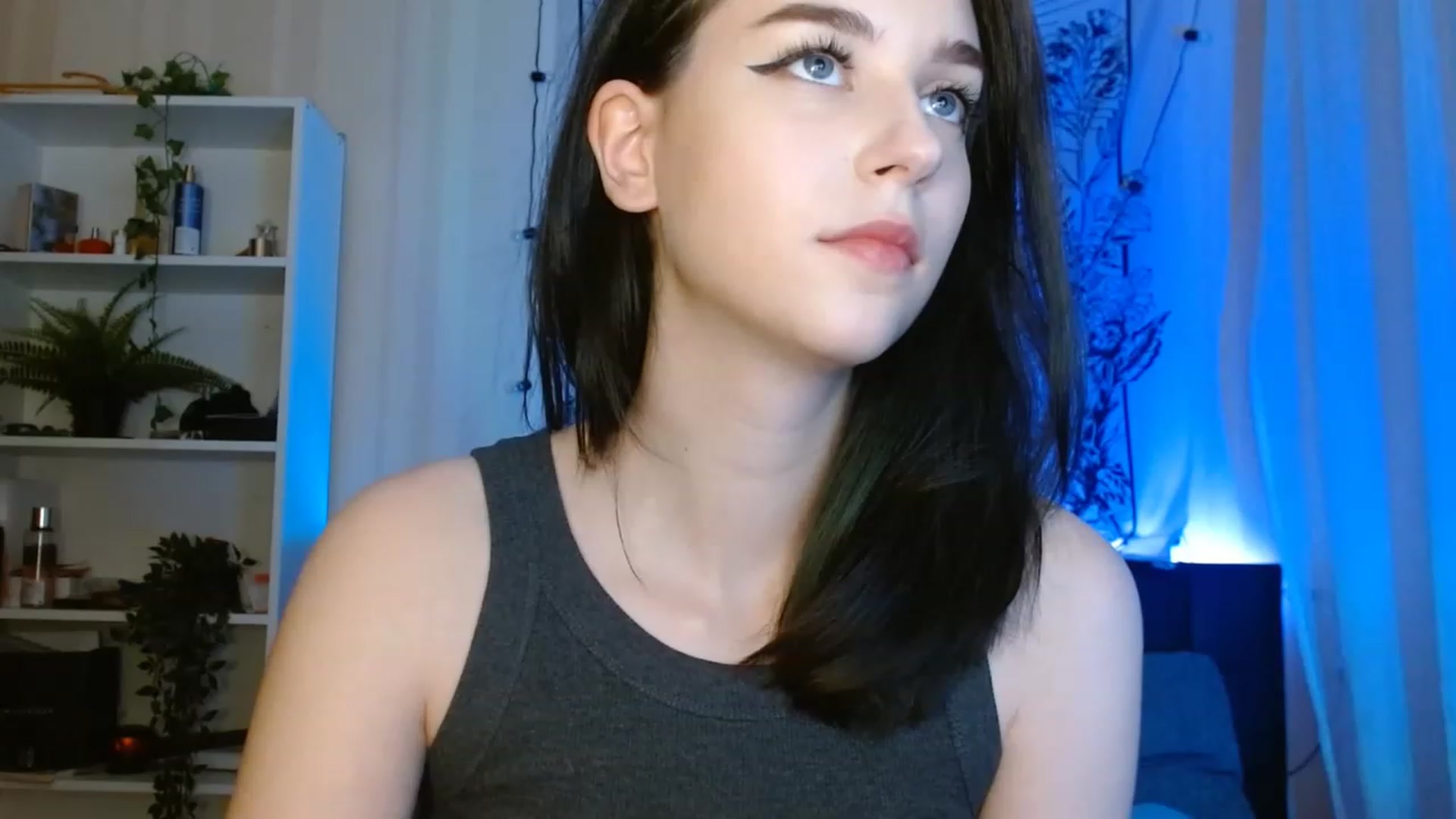 Gallery image thumbnail from ElsieF_'s myfreecams stream on, 06/14/2023, 22:18 image 8 of 20