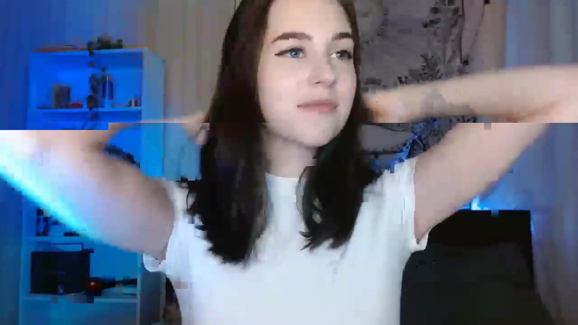Gallery image thumbnail from ElsieF_'s myfreecams stream on, 06/19/2023, 19:10 image 15 of 20