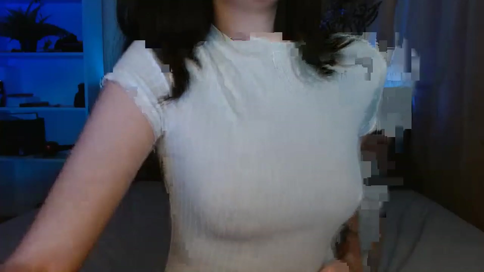 Gallery image thumbnail from ElsieF_'s myfreecams stream on, 06/19/2023, 19:10 image 14 of 20