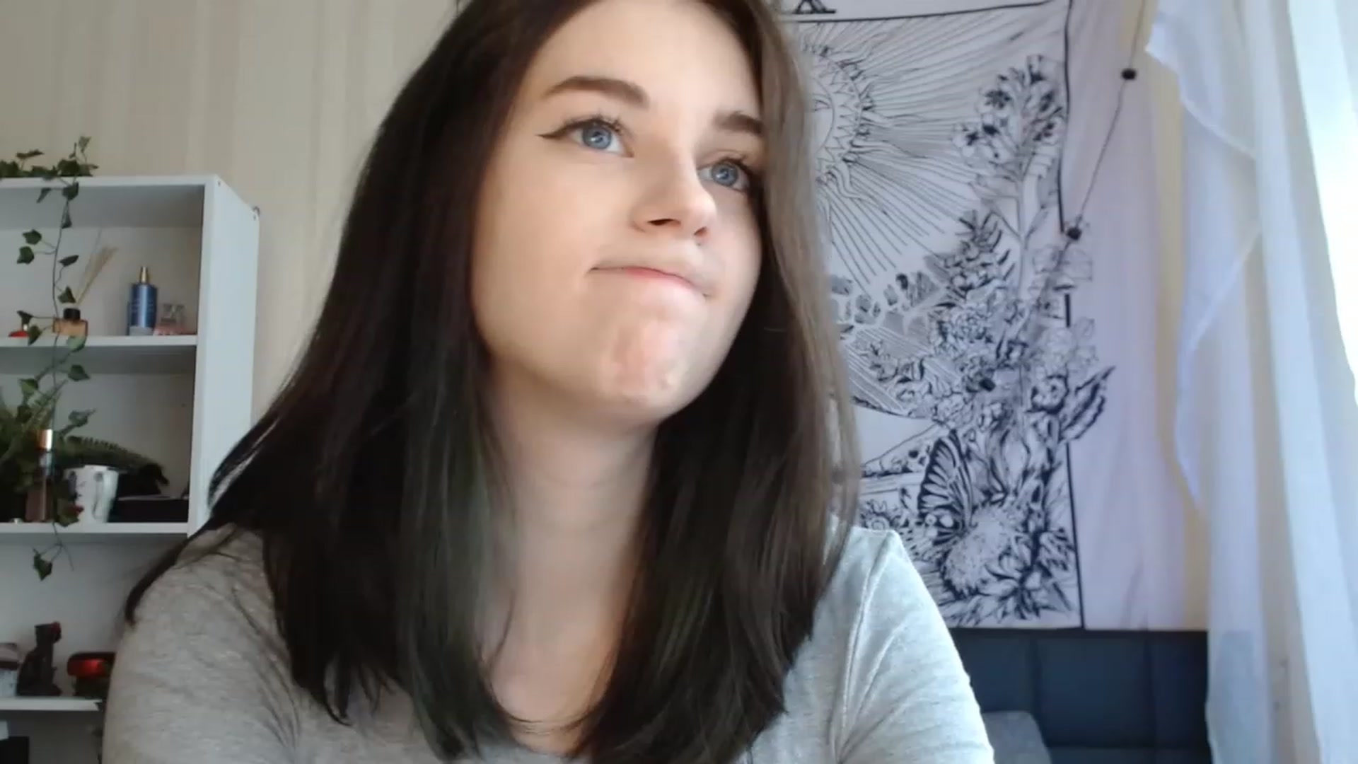 Gallery image thumbnail from ElsieF_'s myfreecams stream on, 06/22/2023, 08:56 image 16 of 20