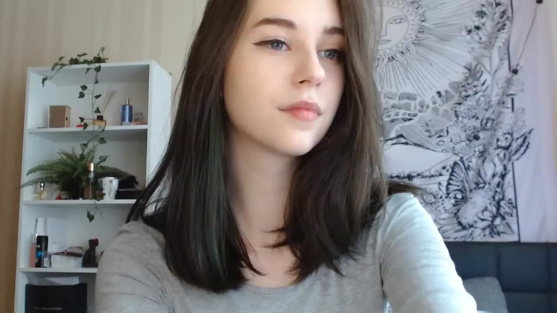 Gallery image thumbnail from ElsieF_'s myfreecams stream on, 06/22/2023, 08:56 image 6 of 20