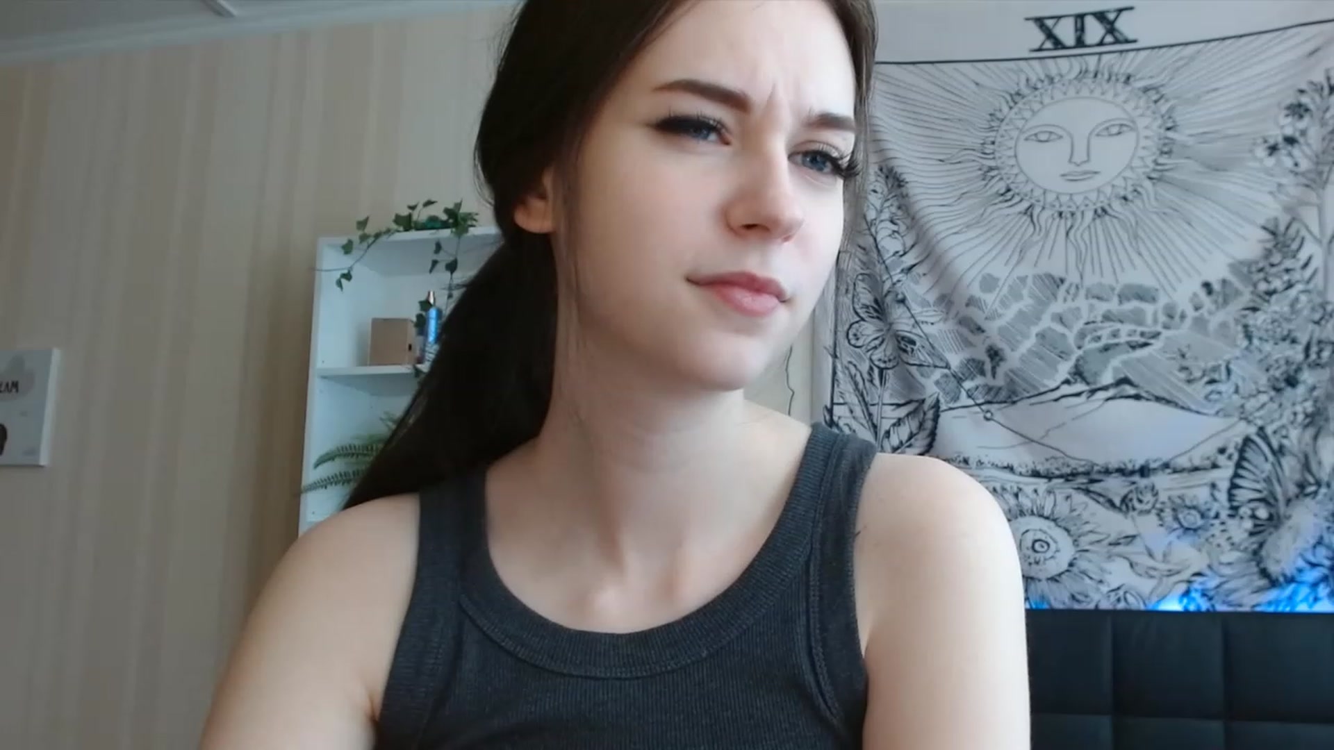 Gallery image thumbnail from ElsieF_'s myfreecams stream on, 06/29/2023, 07:42 image 17 of 20