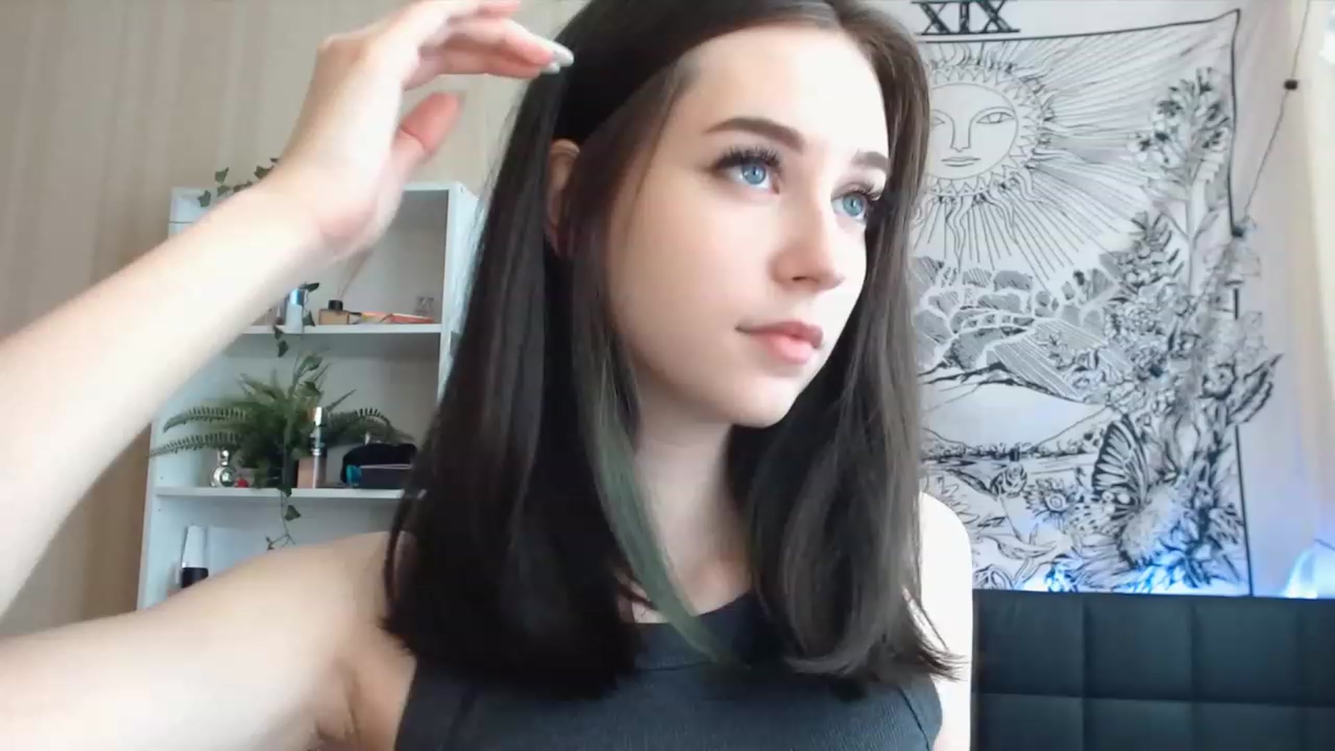 Gallery image thumbnail from ElsieF_'s myfreecams stream on, 06/29/2023, 07:42 image 7 of 20