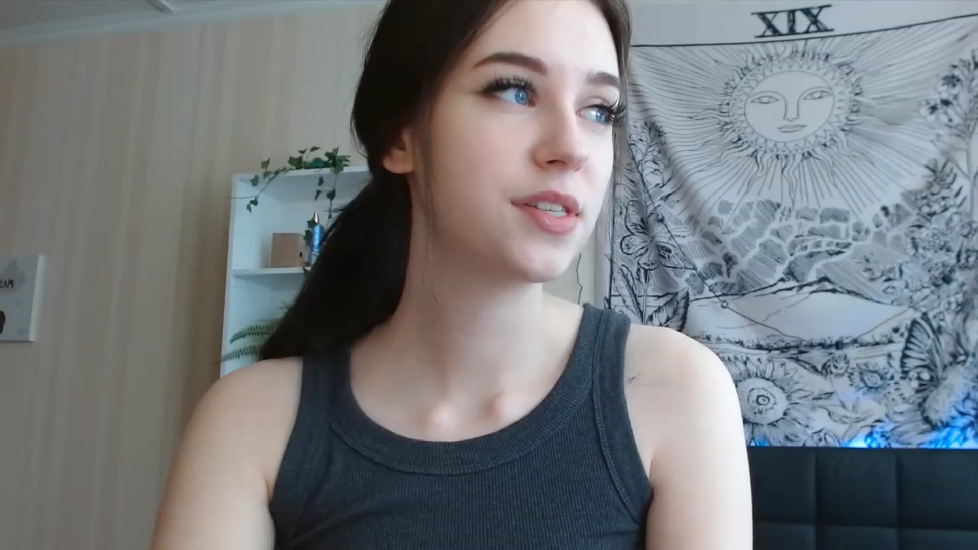 Gallery image thumbnail from ElsieF_'s myfreecams stream on, 06/29/2023, 07:42 image 18 of 20