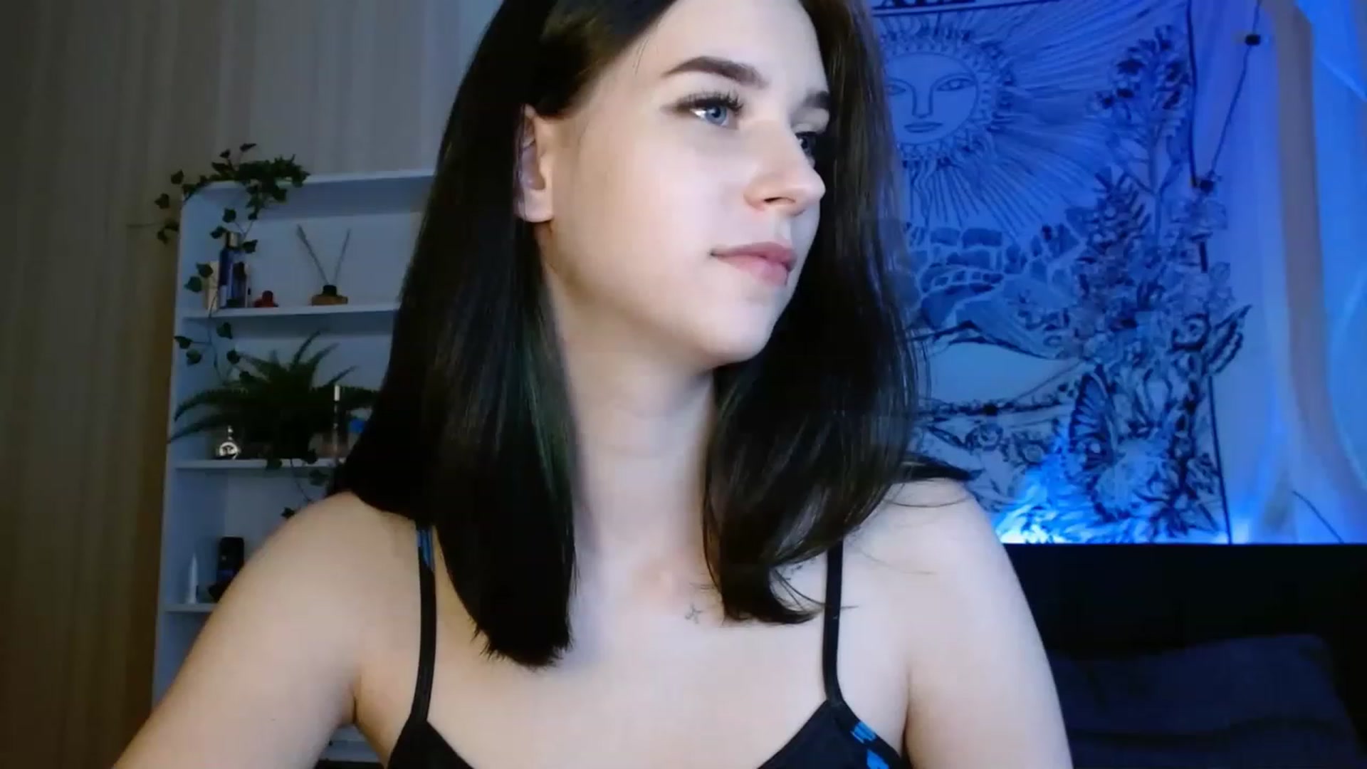 Gallery image thumbnail from ElsieF_'s myfreecams stream on, 07/05/2023, 16:58 image 17 of 20