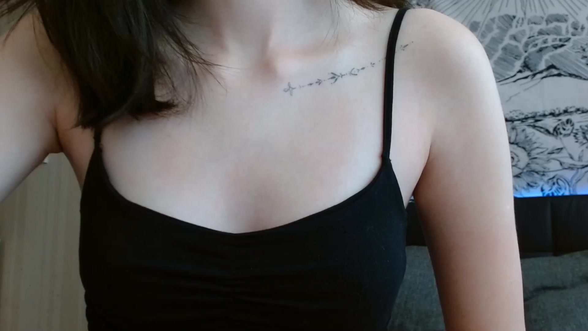 Gallery image thumbnail from ElsieF_'s myfreecams stream on, 07/09/2023, 08:05 image 16 of 20