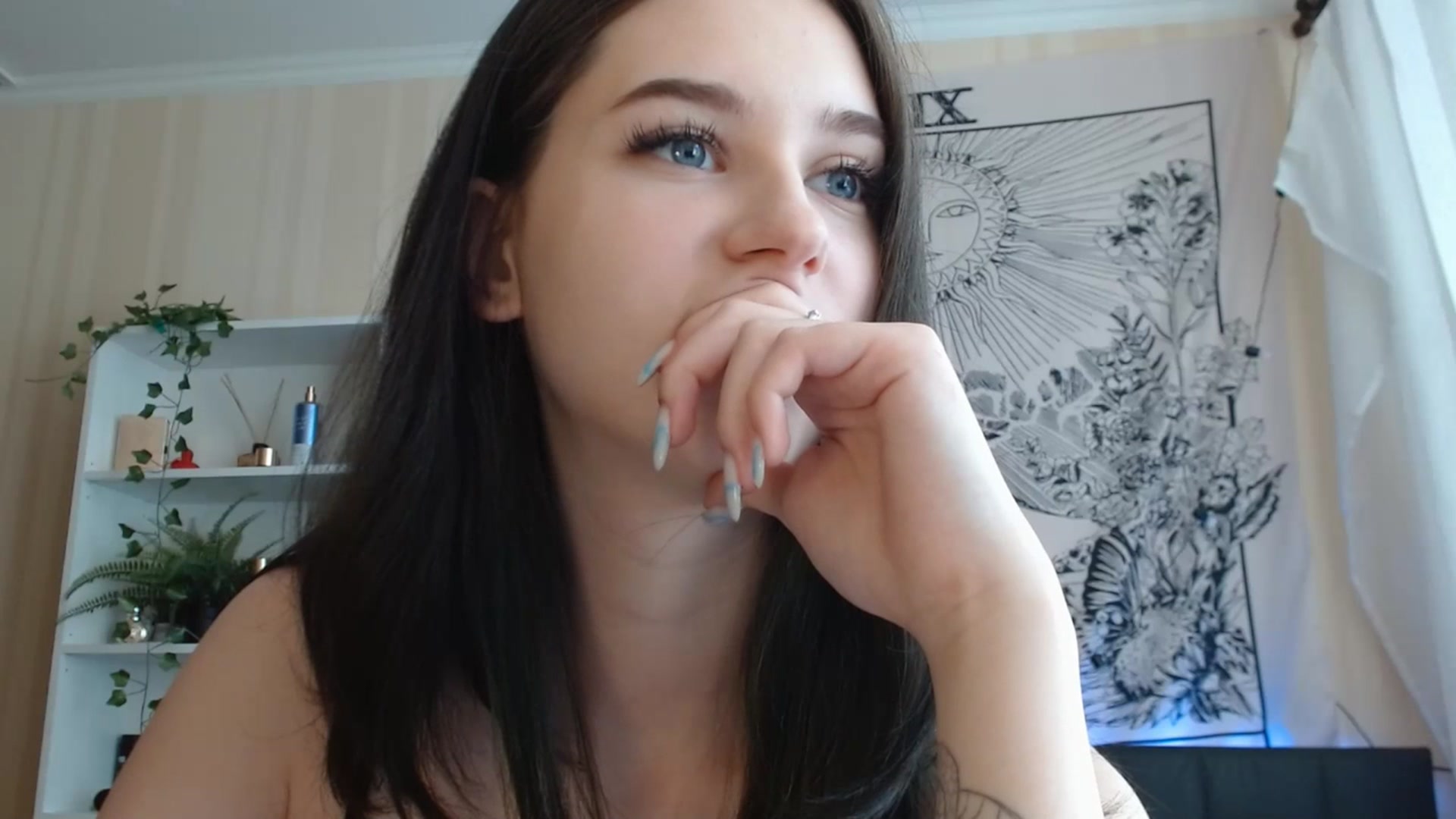Gallery image thumbnail from ElsieF_'s myfreecams stream on, 07/09/2023, 08:05 image 4 of 20