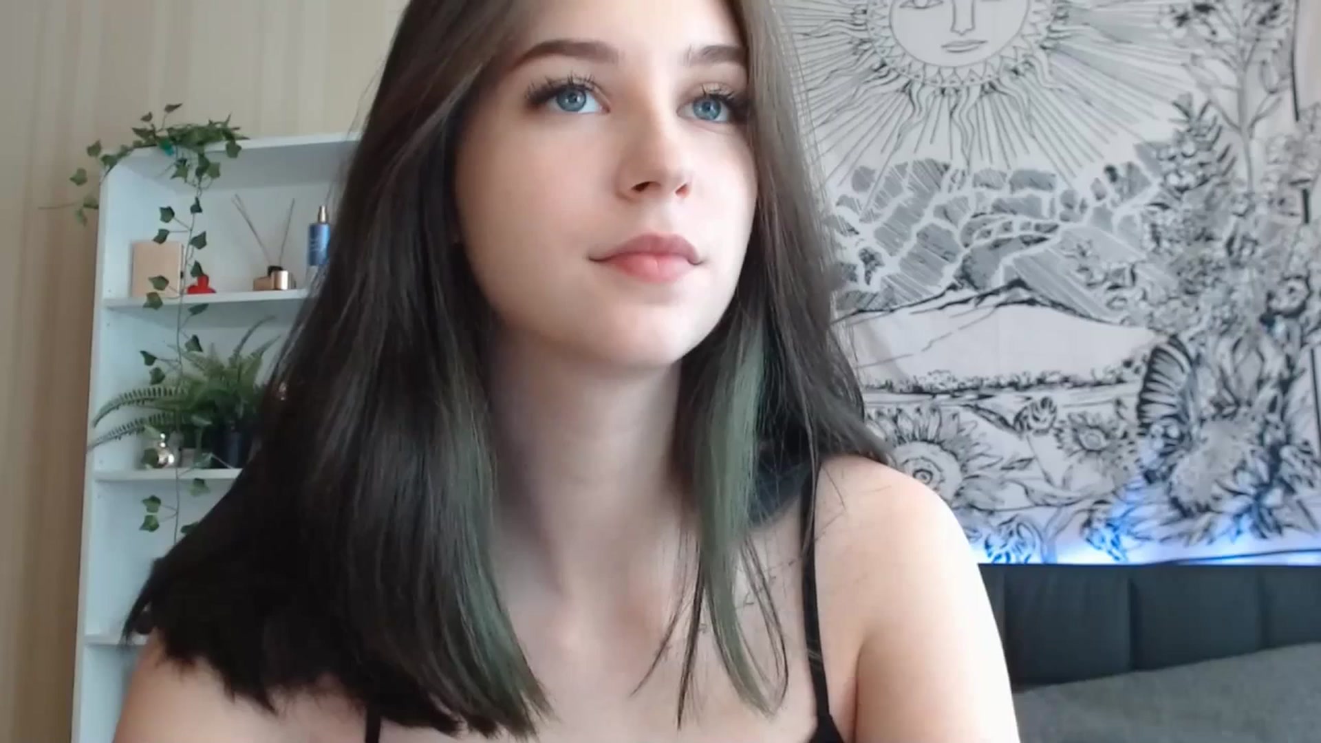 Gallery image thumbnail from ElsieF_'s myfreecams stream on, 07/09/2023, 08:05 image 10 of 20
