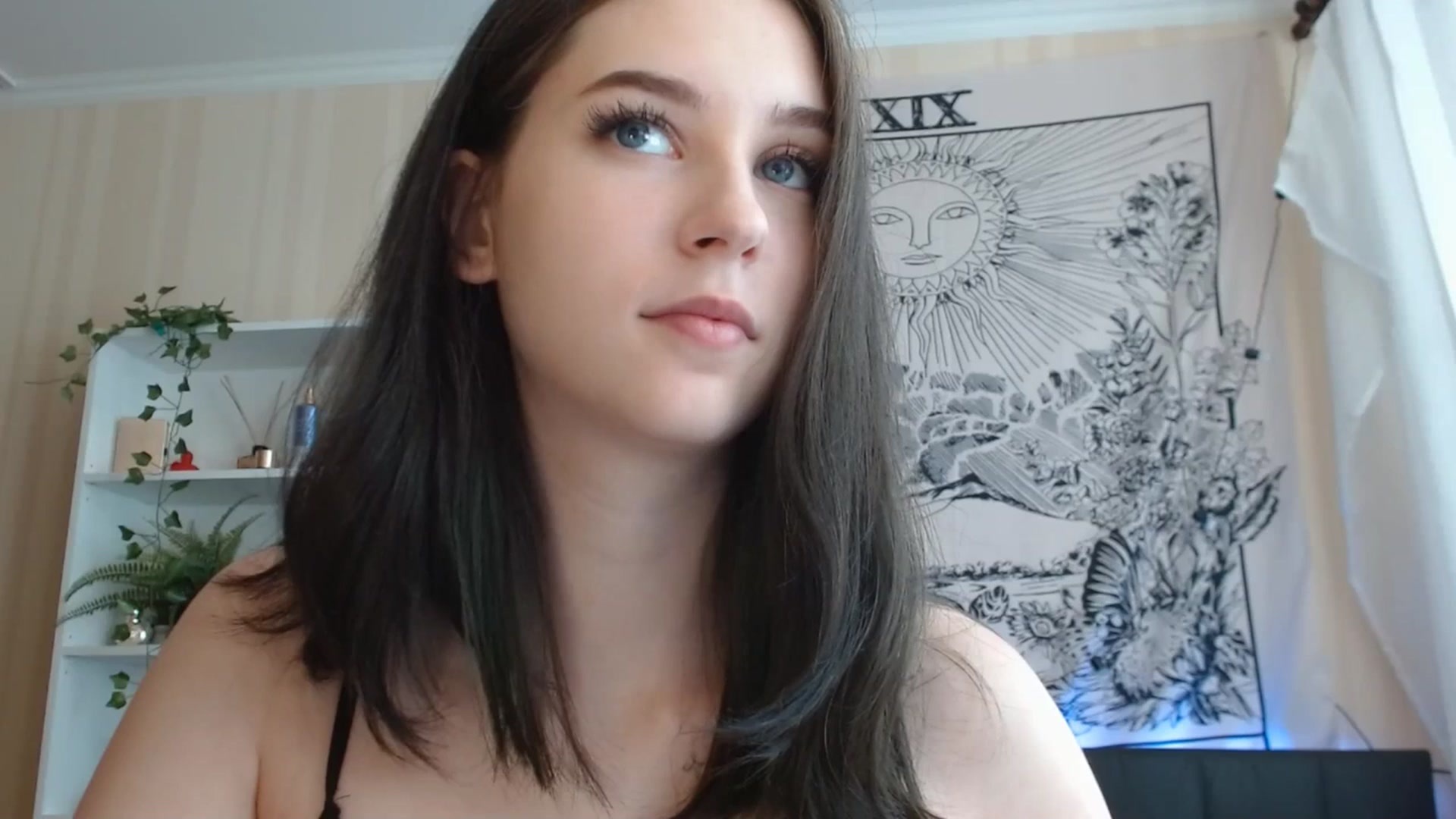 Gallery image thumbnail from ElsieF_'s myfreecams stream on, 07/09/2023, 08:05 image 3 of 20