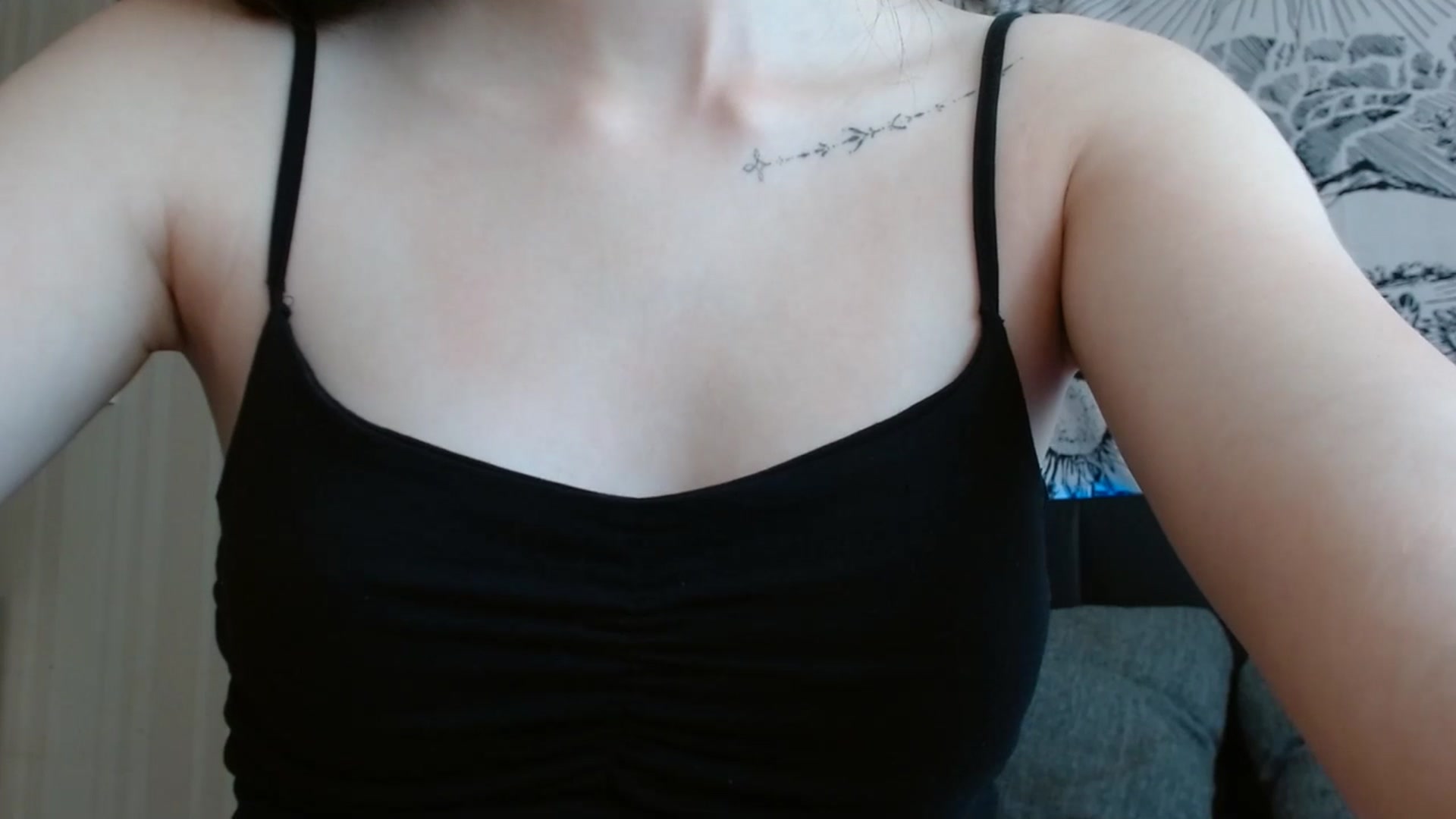 Gallery image thumbnail from ElsieF_'s myfreecams stream on, 07/09/2023, 08:05 image 17 of 20