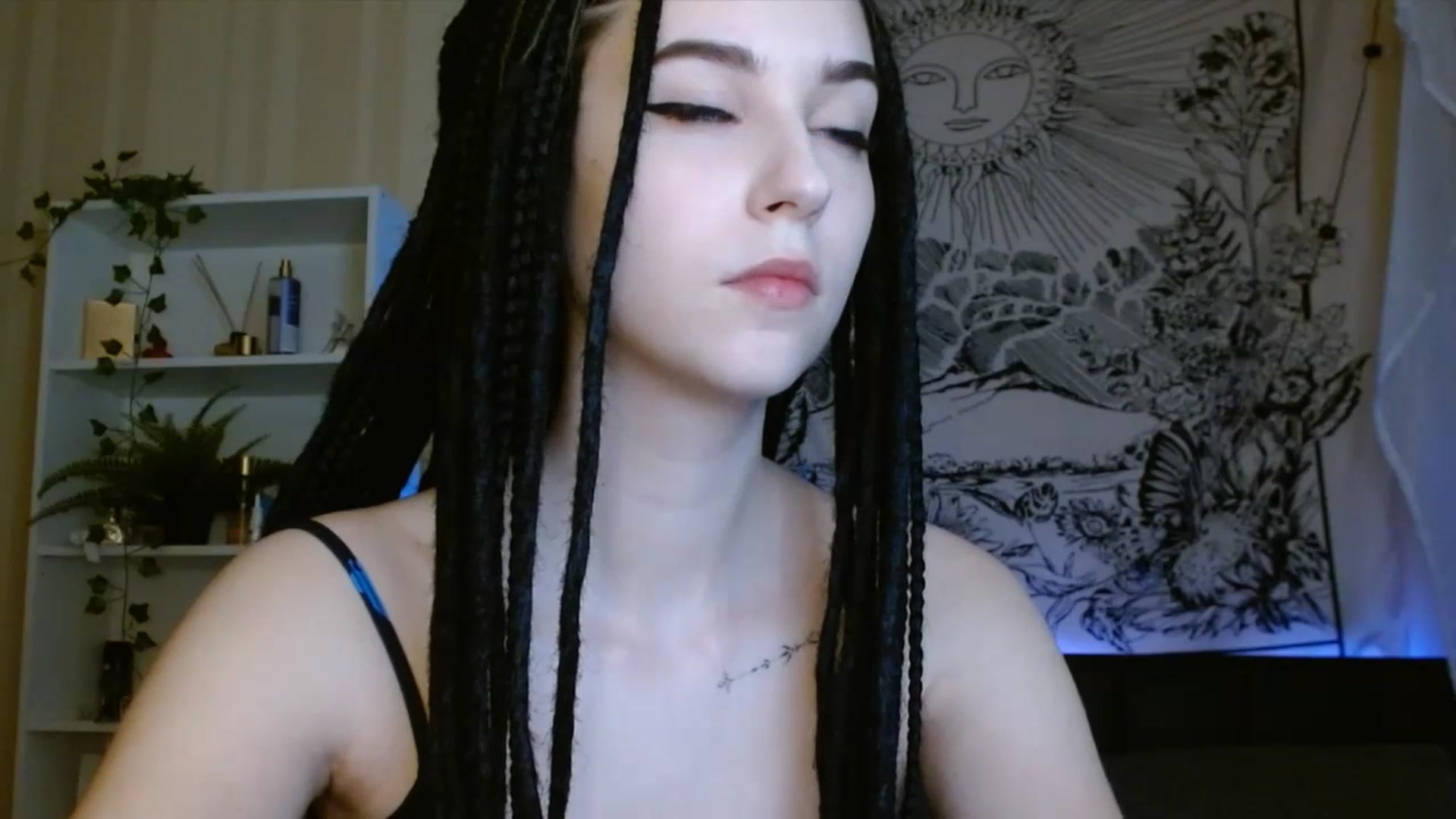 Gallery image thumbnail from ElsieF_'s myfreecams stream on, 07/15/2023, 18:01 image 8 of 20