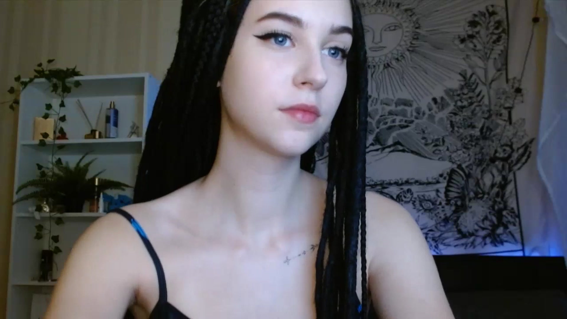 Gallery image thumbnail from ElsieF_'s myfreecams stream on, 07/15/2023, 18:01 image 10 of 20